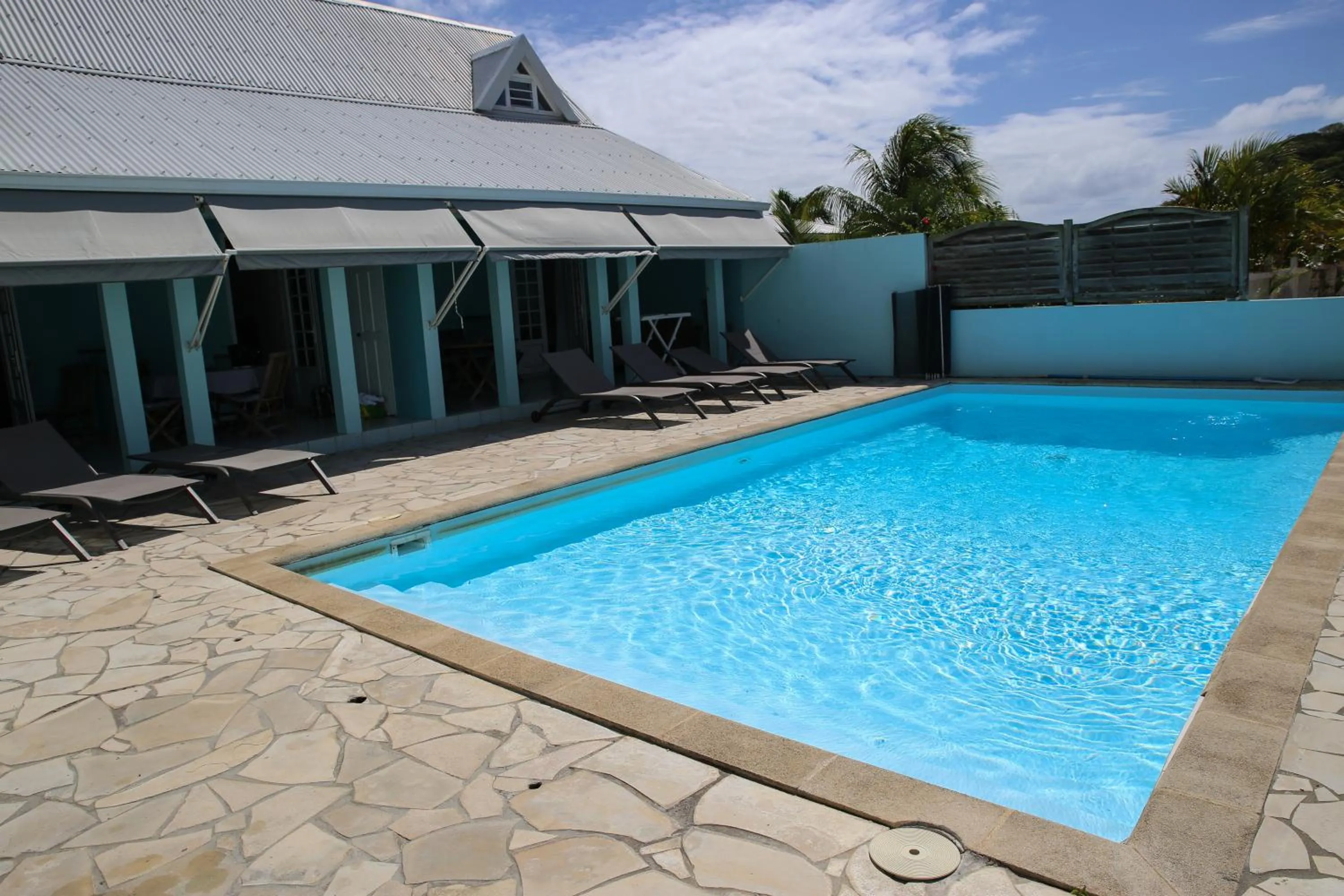 Pool view in AIGUE MARINE Divaloc