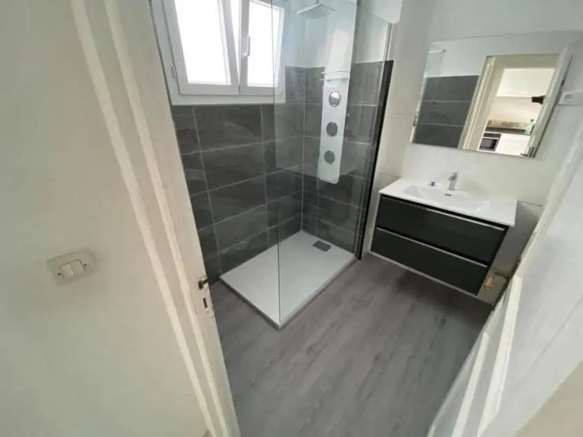 Bathroom in AIGUE MARINE Divaloc