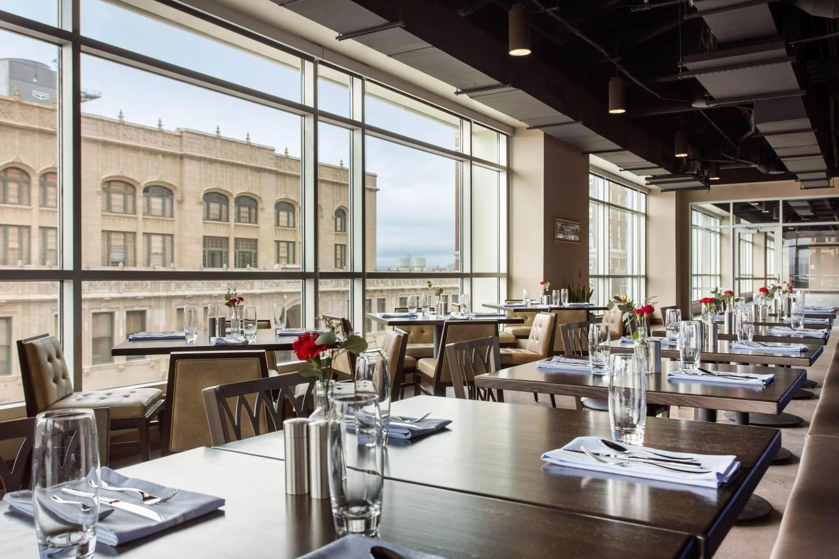 Restaurant/places to eat in Cambria Hotel Downtown Asheville