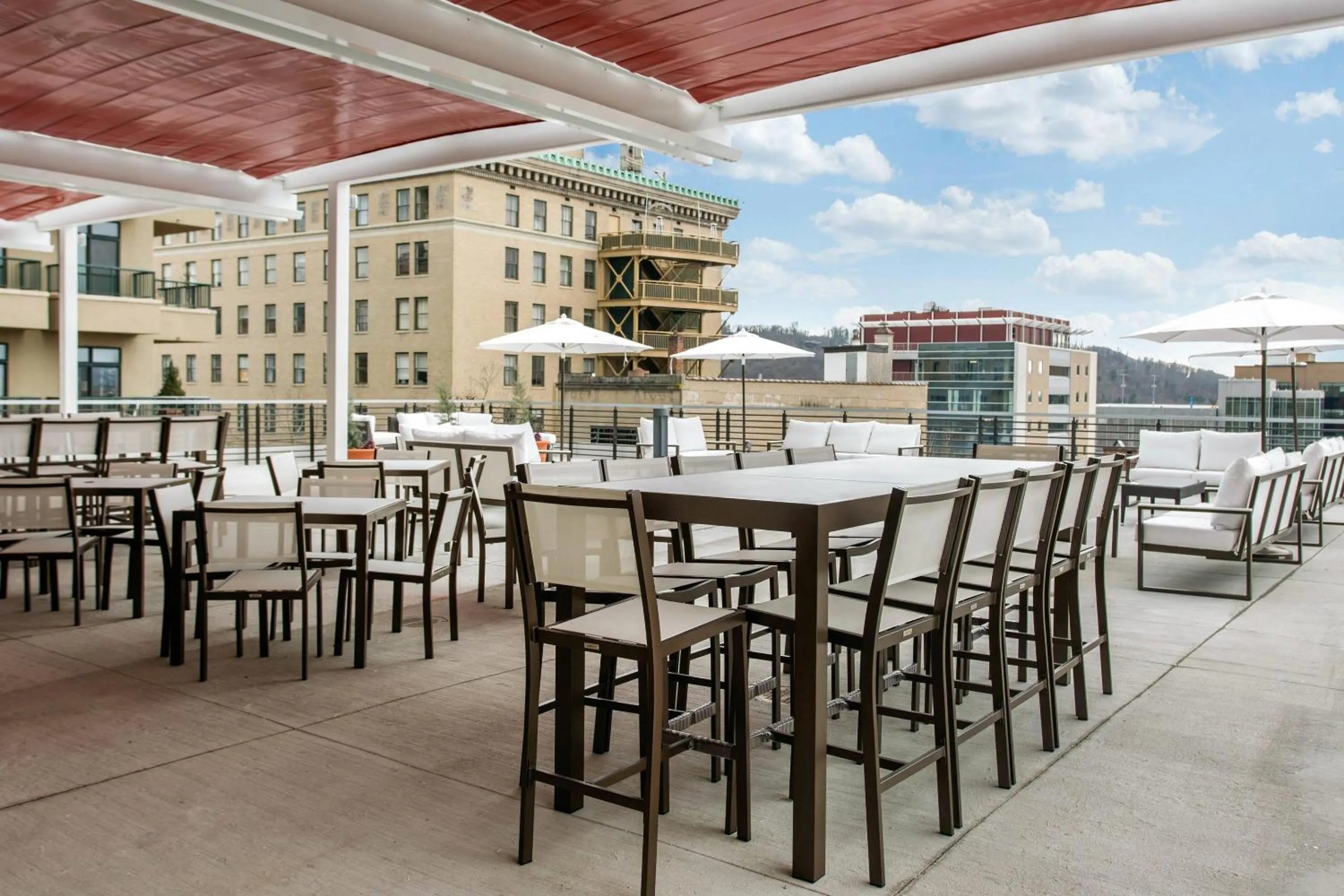 Restaurant/places to eat in Cambria Hotel Downtown Asheville