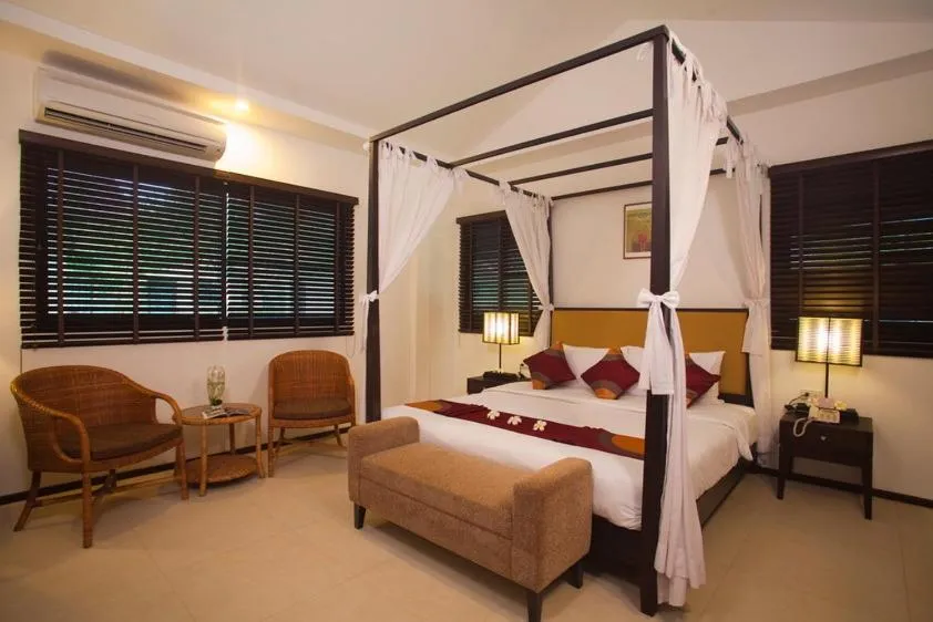 Photo of the whole room, Bed in Kuiburi Hotel & Resort