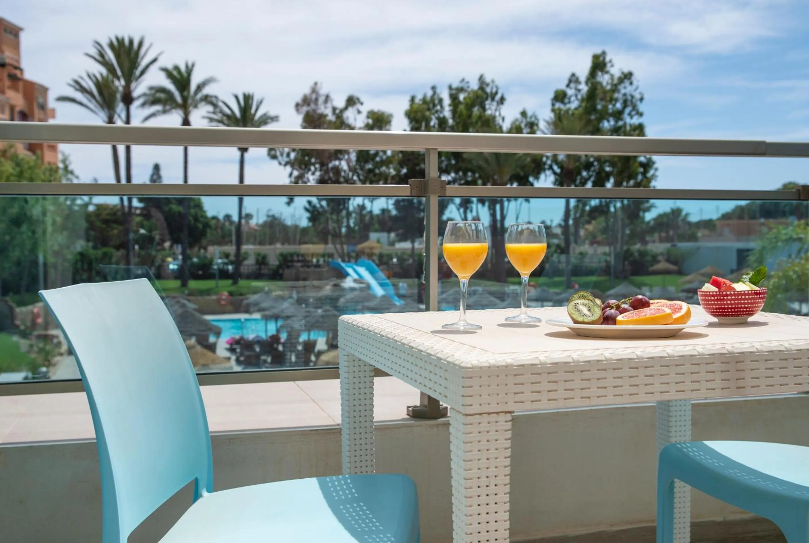 Day in Hotel Roquetas El Palmeral by Pierre & Vacances