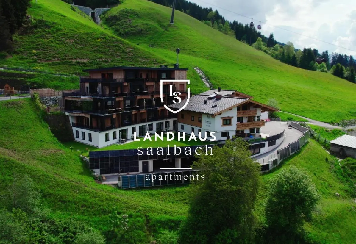 Property building in Landhaus Saalbach - Ski in & out