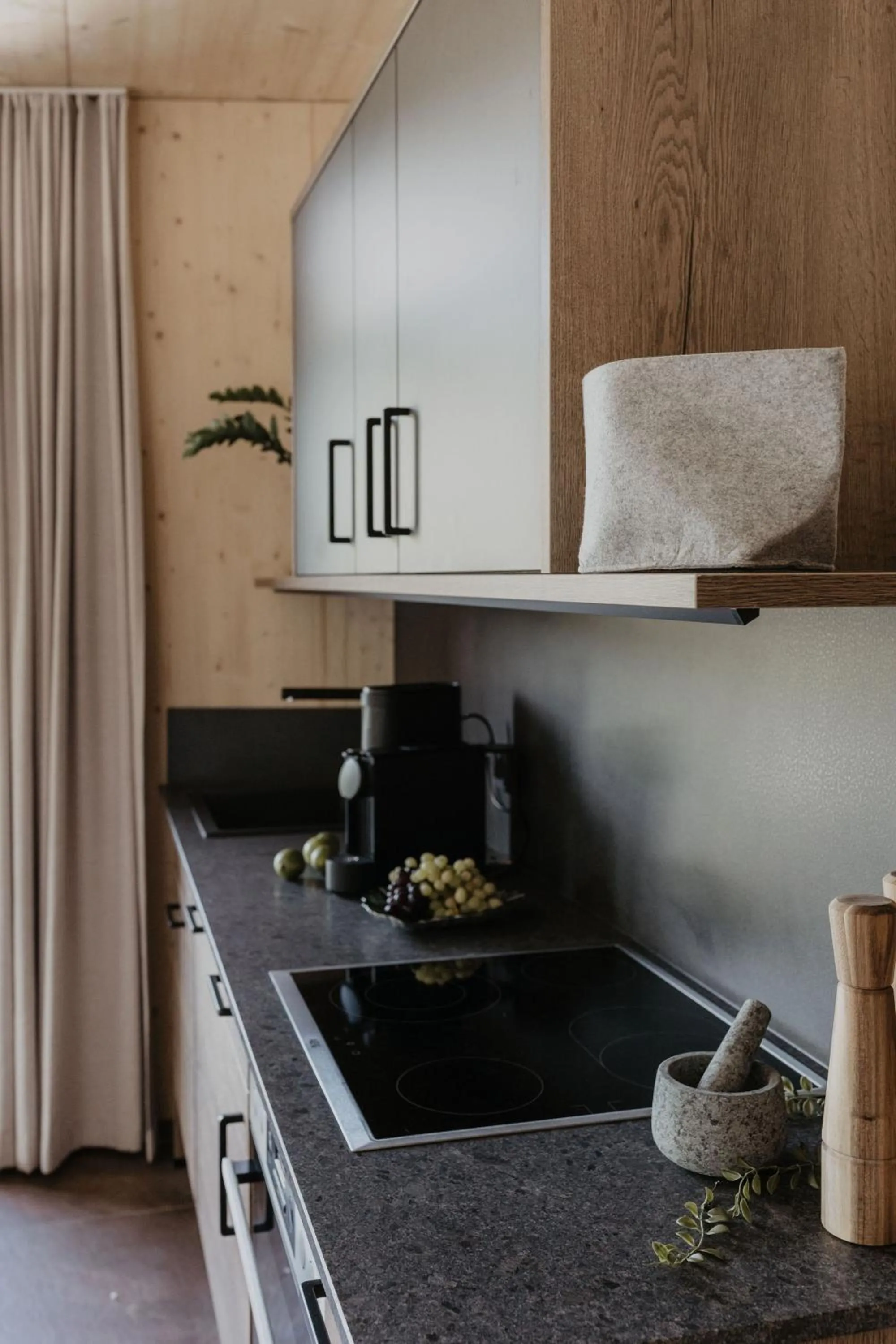 Kitchen or kitchenette in Landhaus Saalbach - Ski in & out