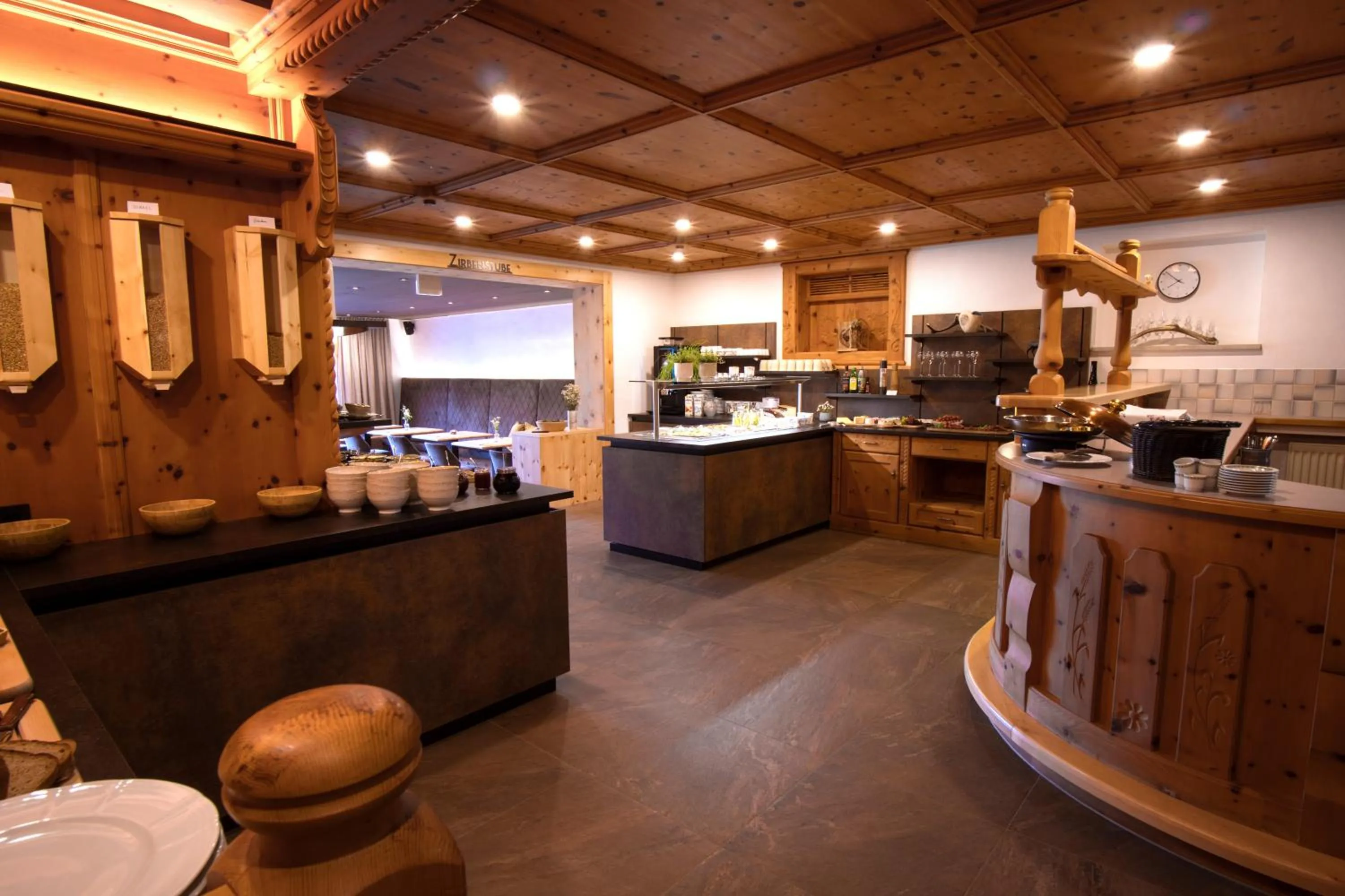Restaurant/places to eat in Landhaus Saalbach - Ski in & out