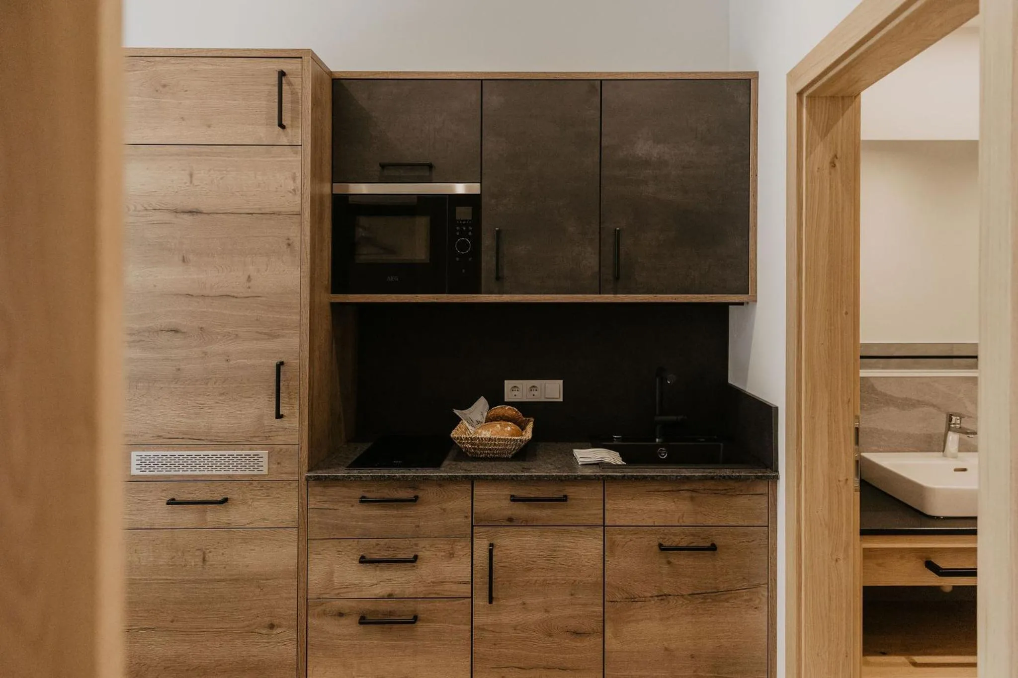 Kitchen or kitchenette in Landhaus Saalbach - Ski in & out