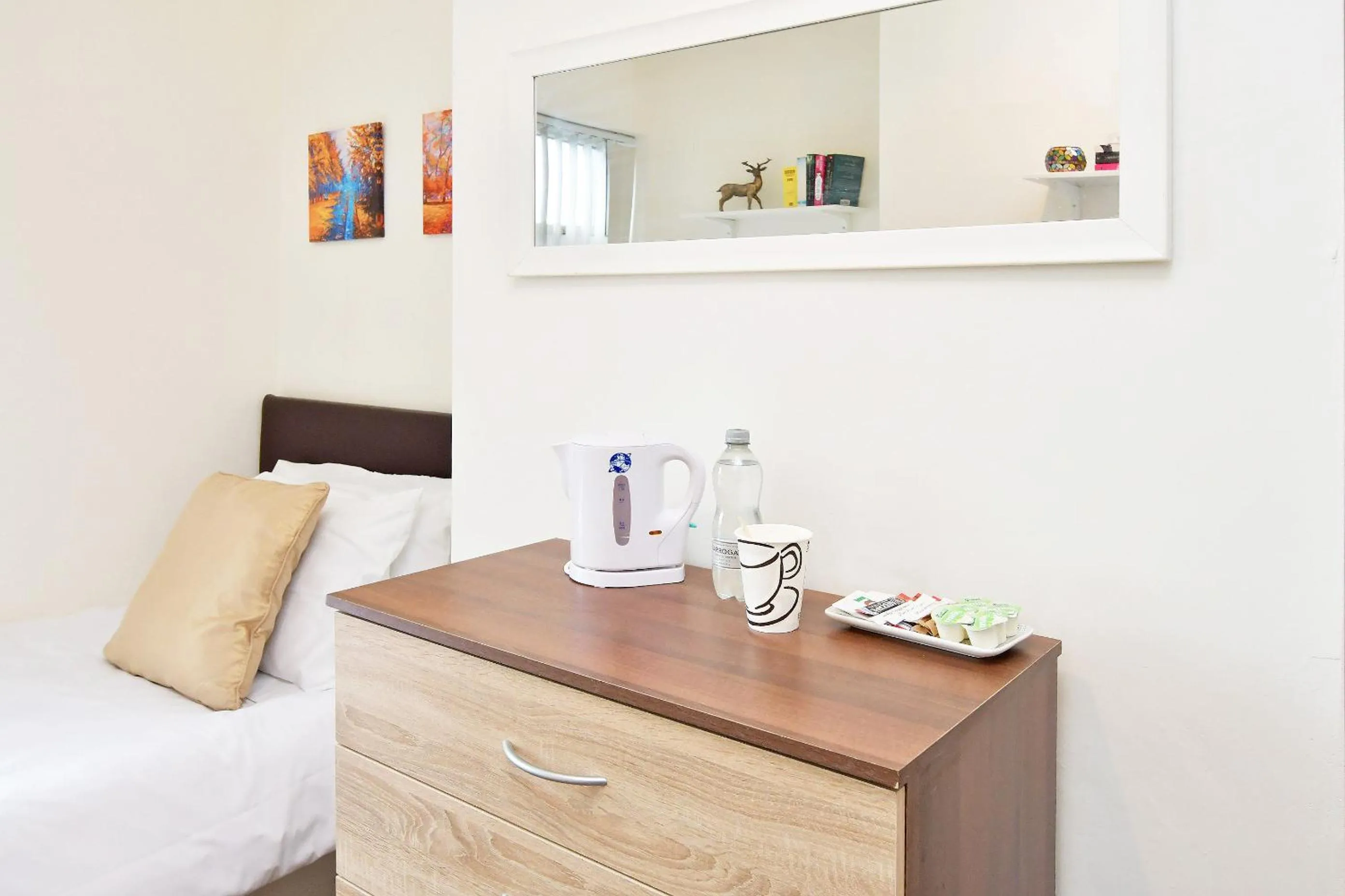 Bedroom, Bed in Townhouse @ Earle Street Crewe