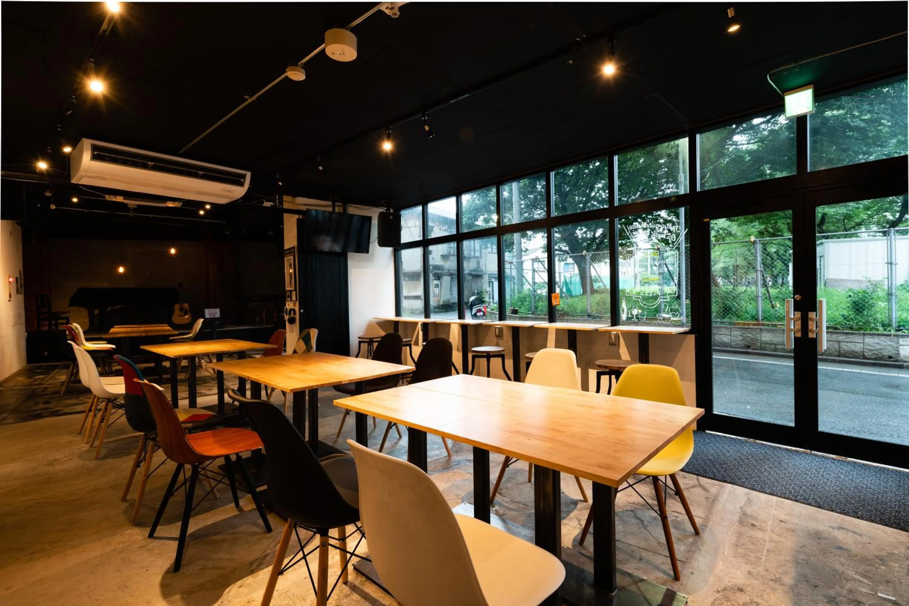 Restaurant/places to eat in Tokyo Guest House Ouji Music Lounge