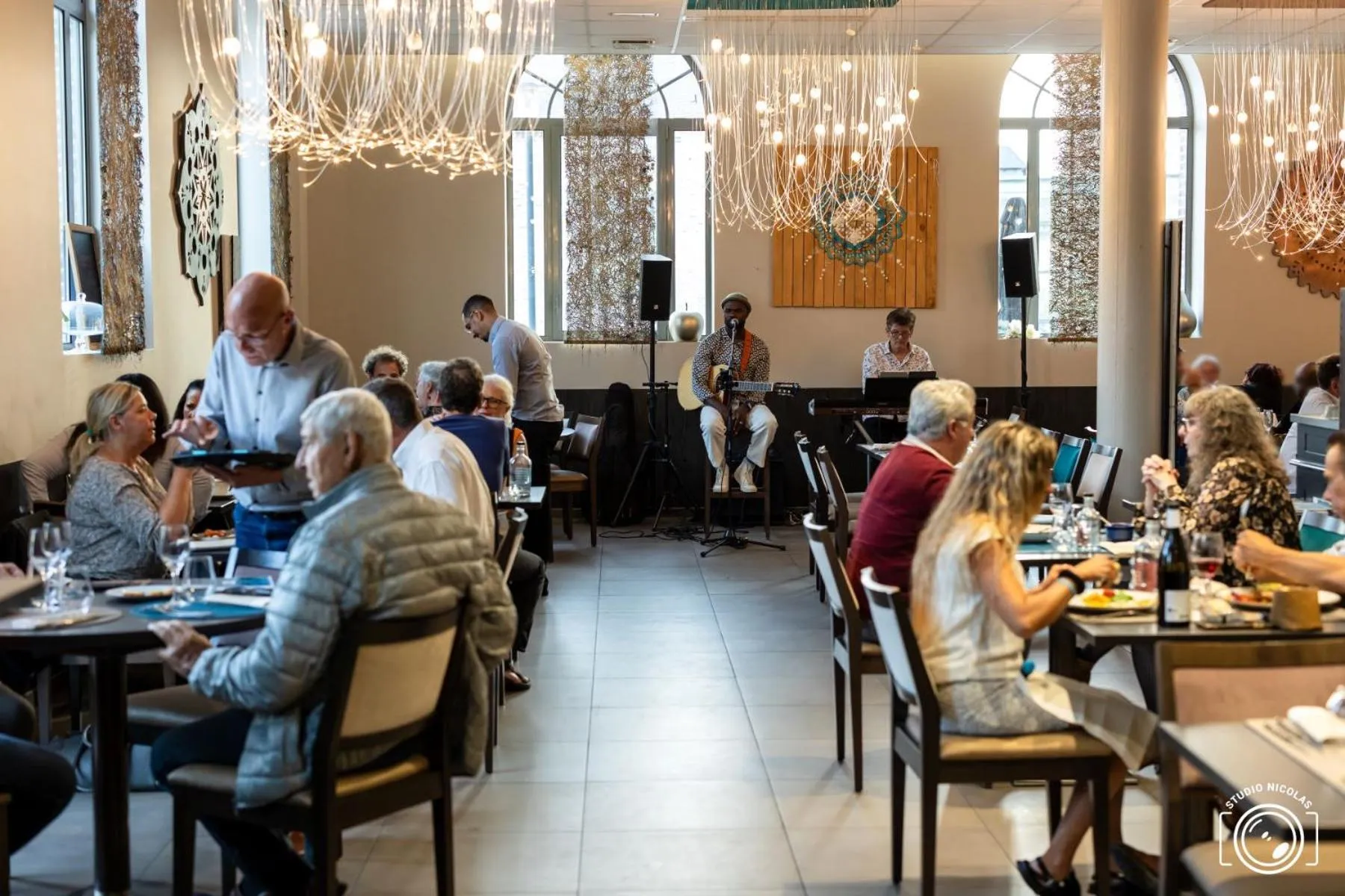 Restaurant/places to eat in Hôtel de la Tabletterie