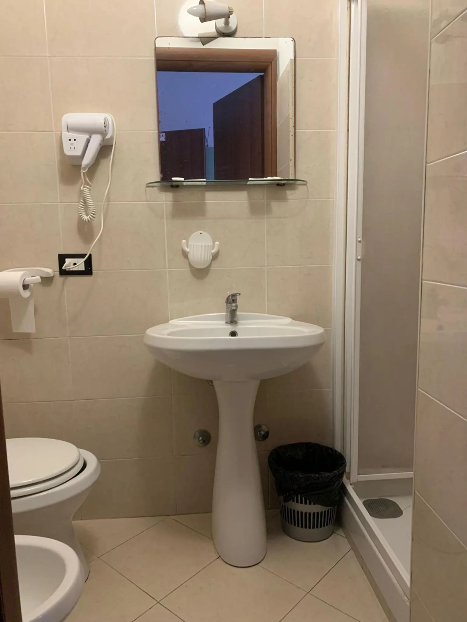 Bathroom in Hotel Mercurio