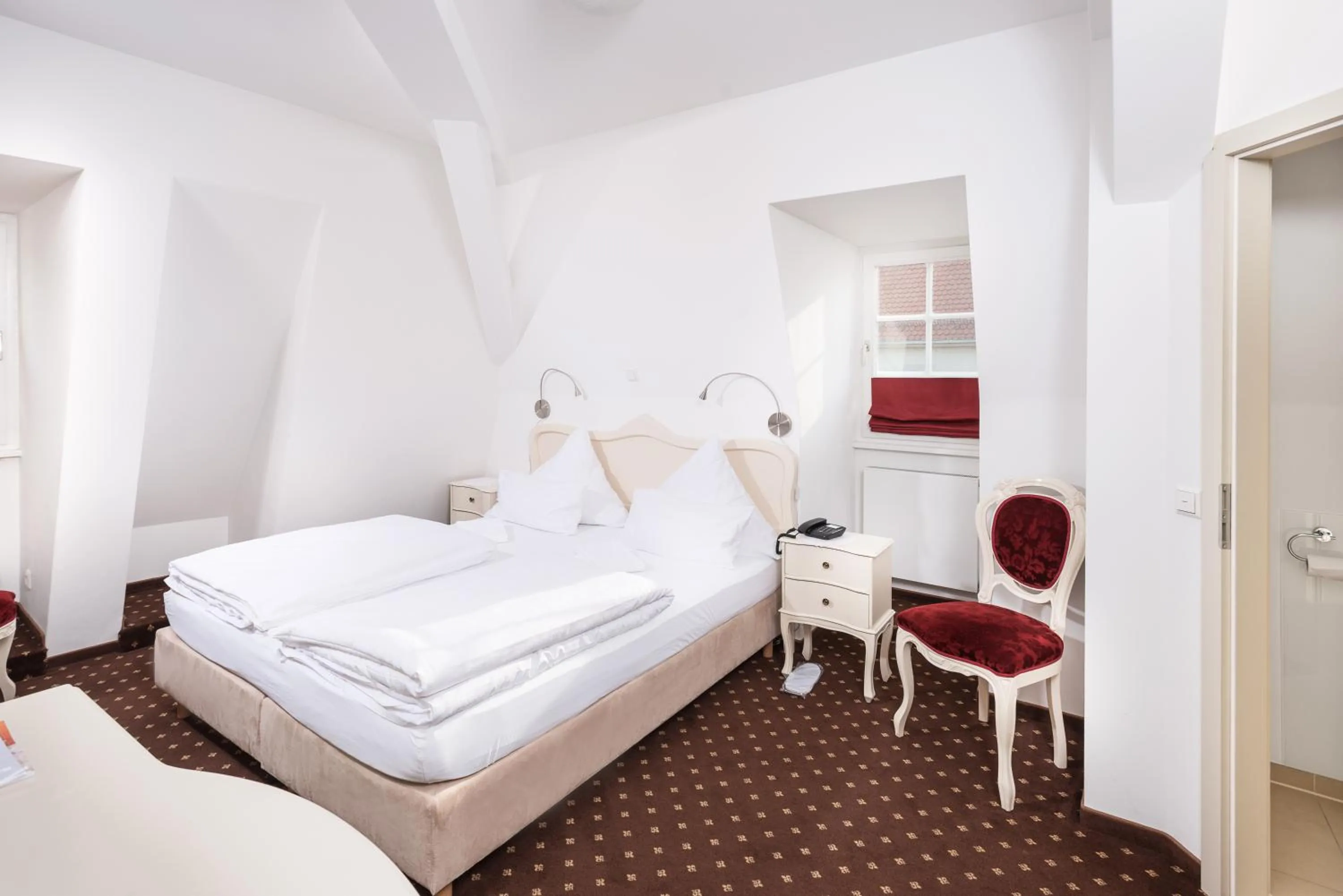 Photo of the whole room in Hotel Einhorn