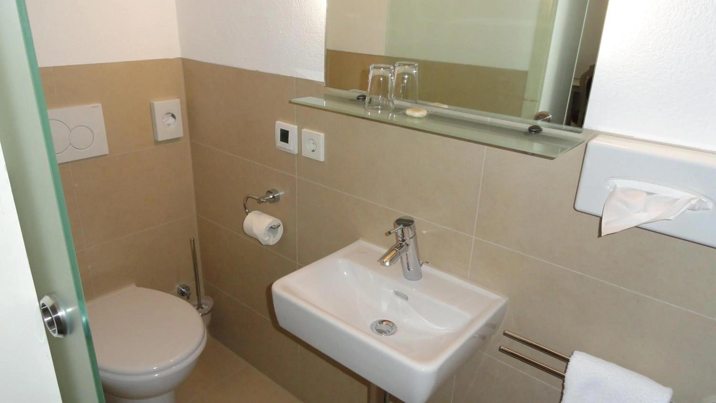 Decorative detail, Bathroom in Hotel Einhorn