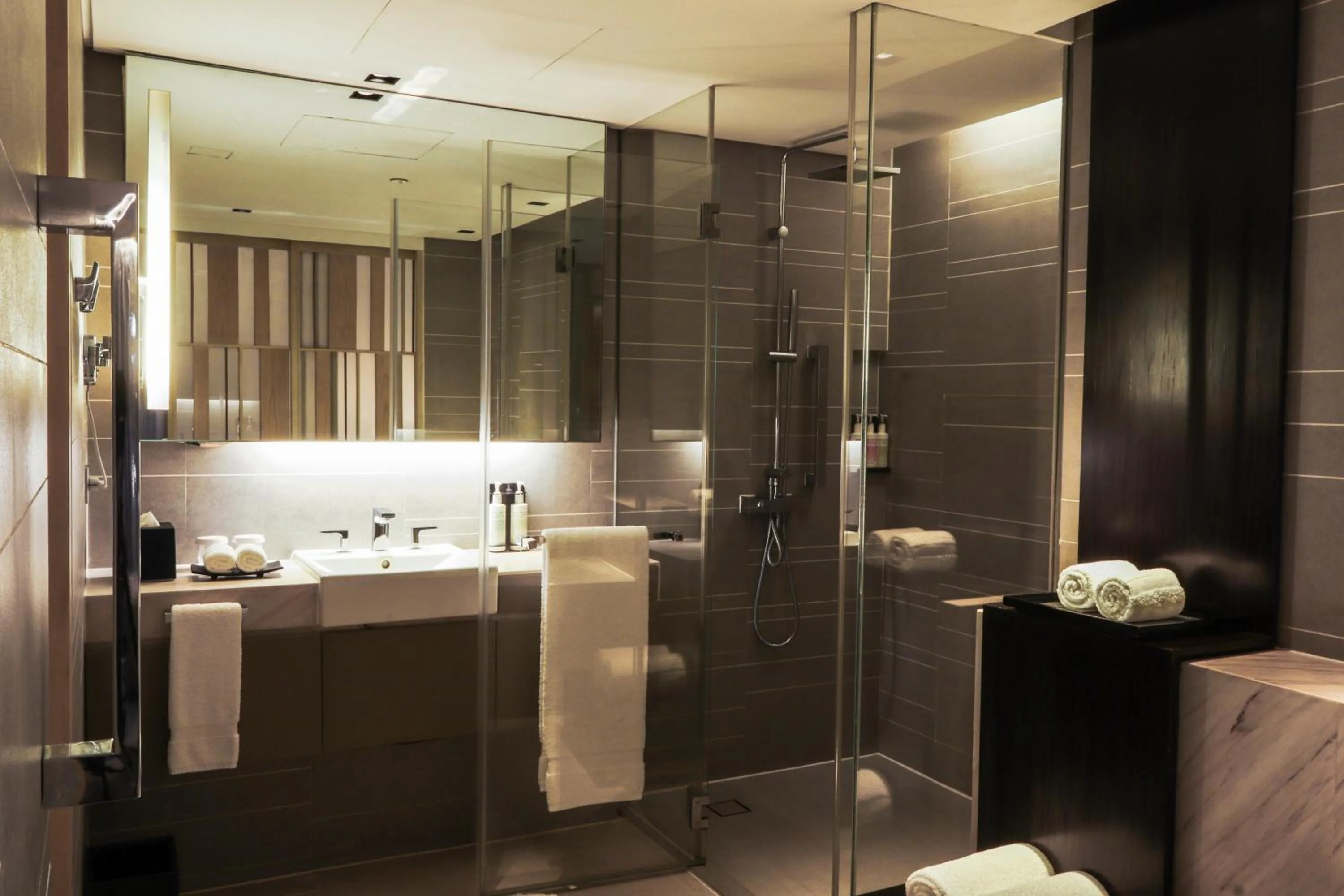 Bathroom in New World Makati Hotel, Manila