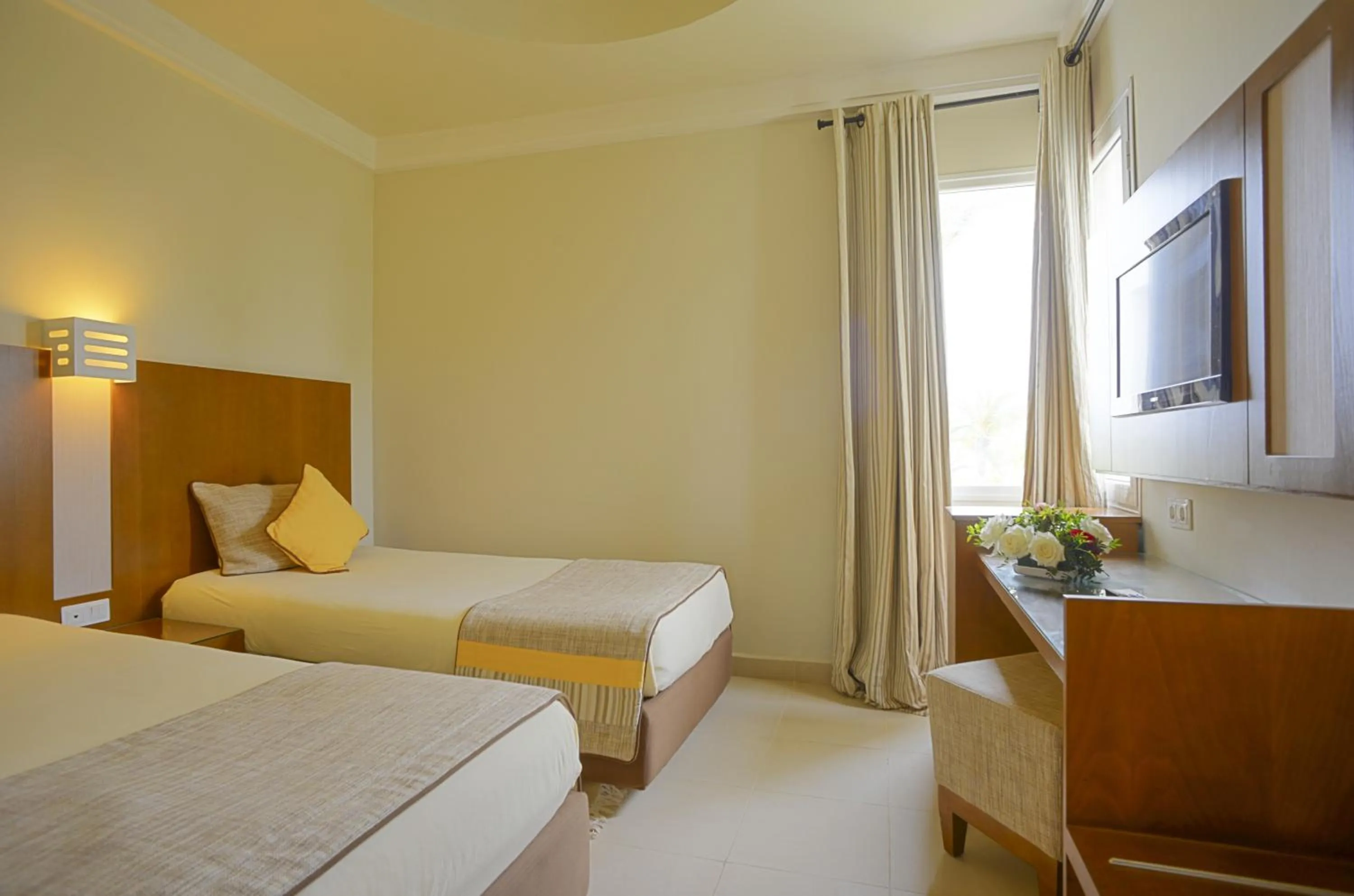 Bedroom, Bed in Vincci Helios Beach