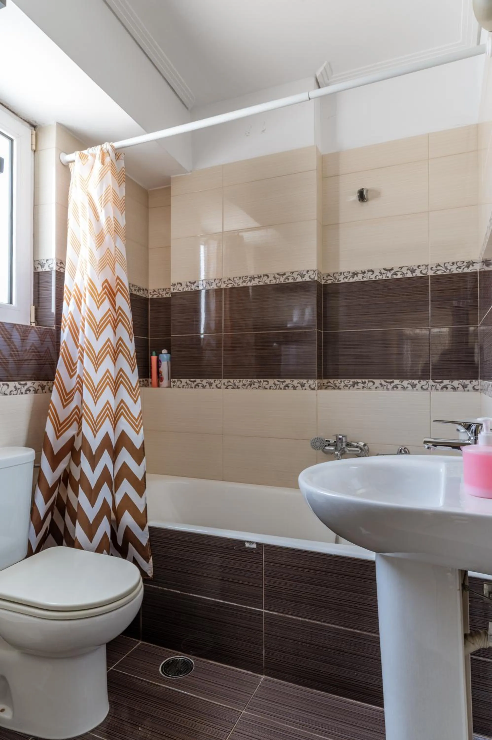 Bathroom in Elvita Apartments 2