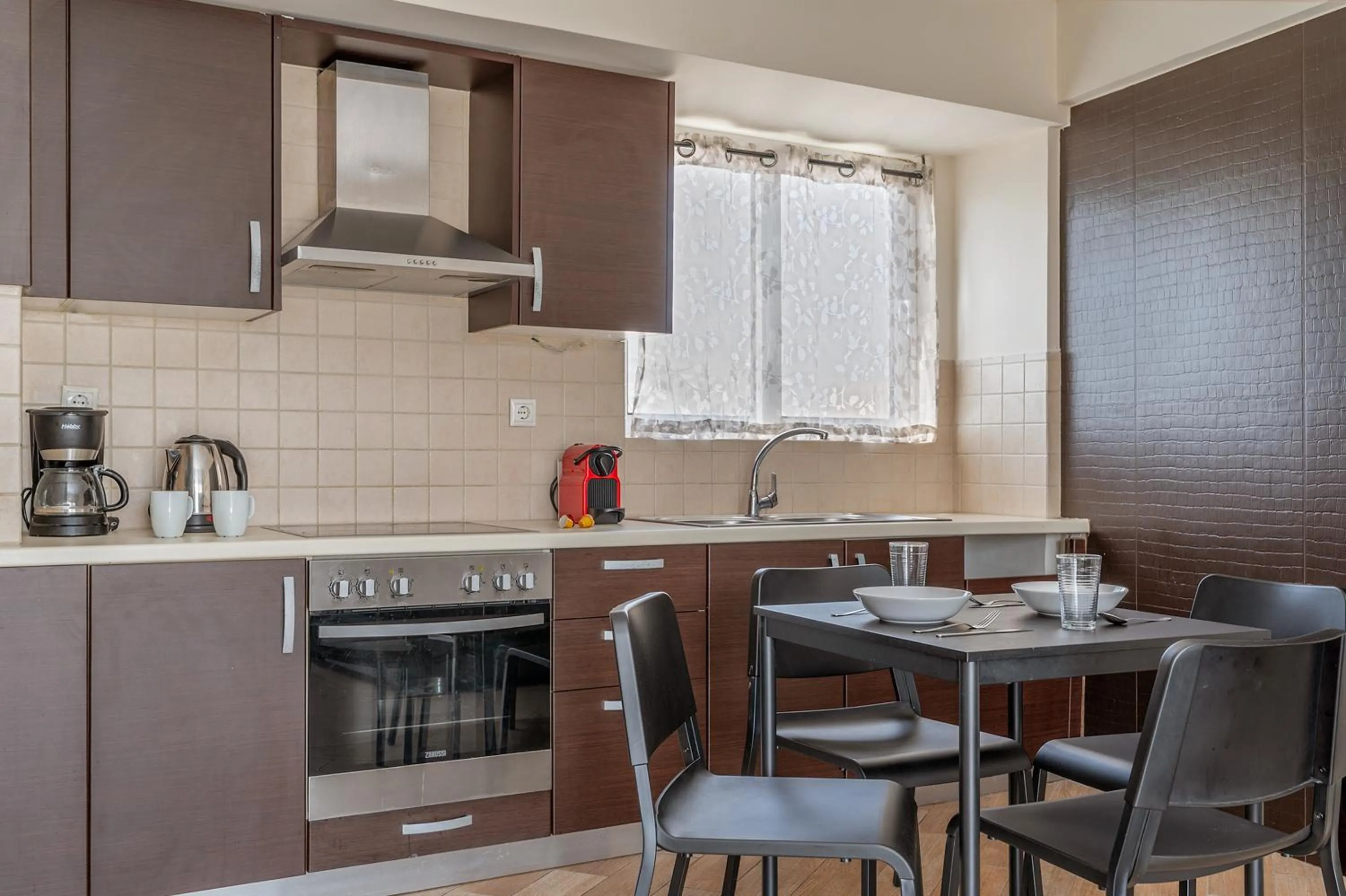 Kitchen or kitchenette in Elvita Apartments 2