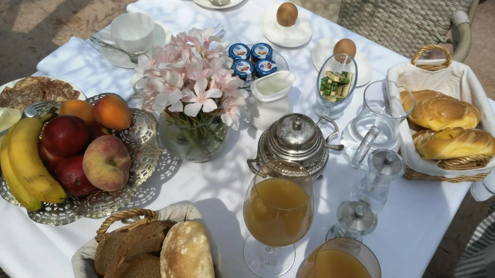 Food and drinks in Corte San Luca Apartments