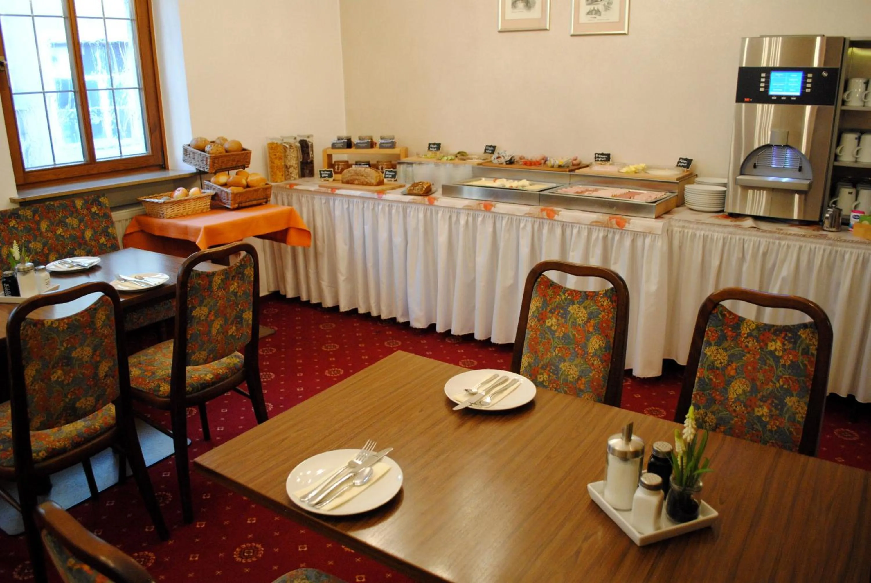 Breakfast in Hotel & Café Göller