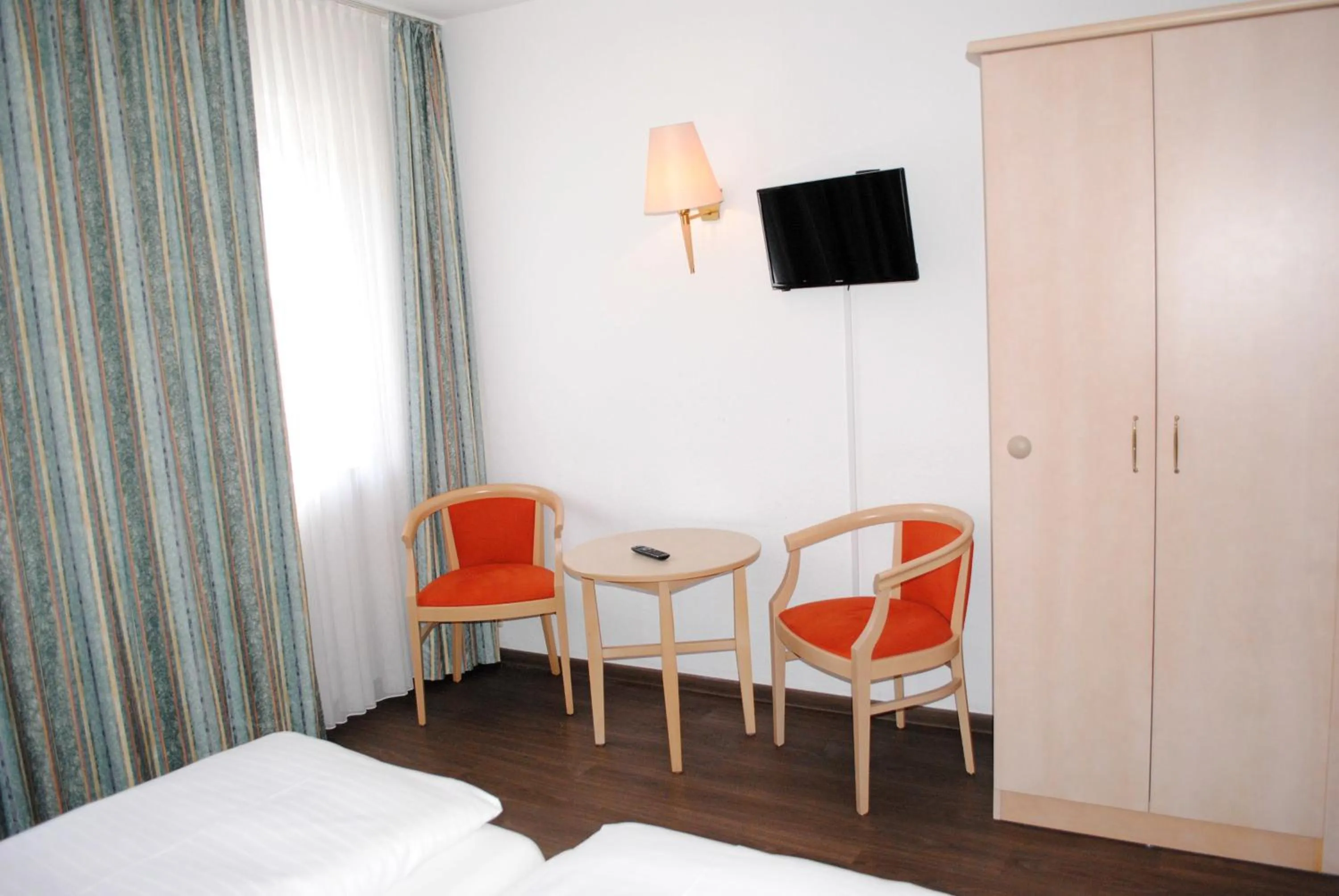 Bedroom, Bed in Hotel & Café Göller