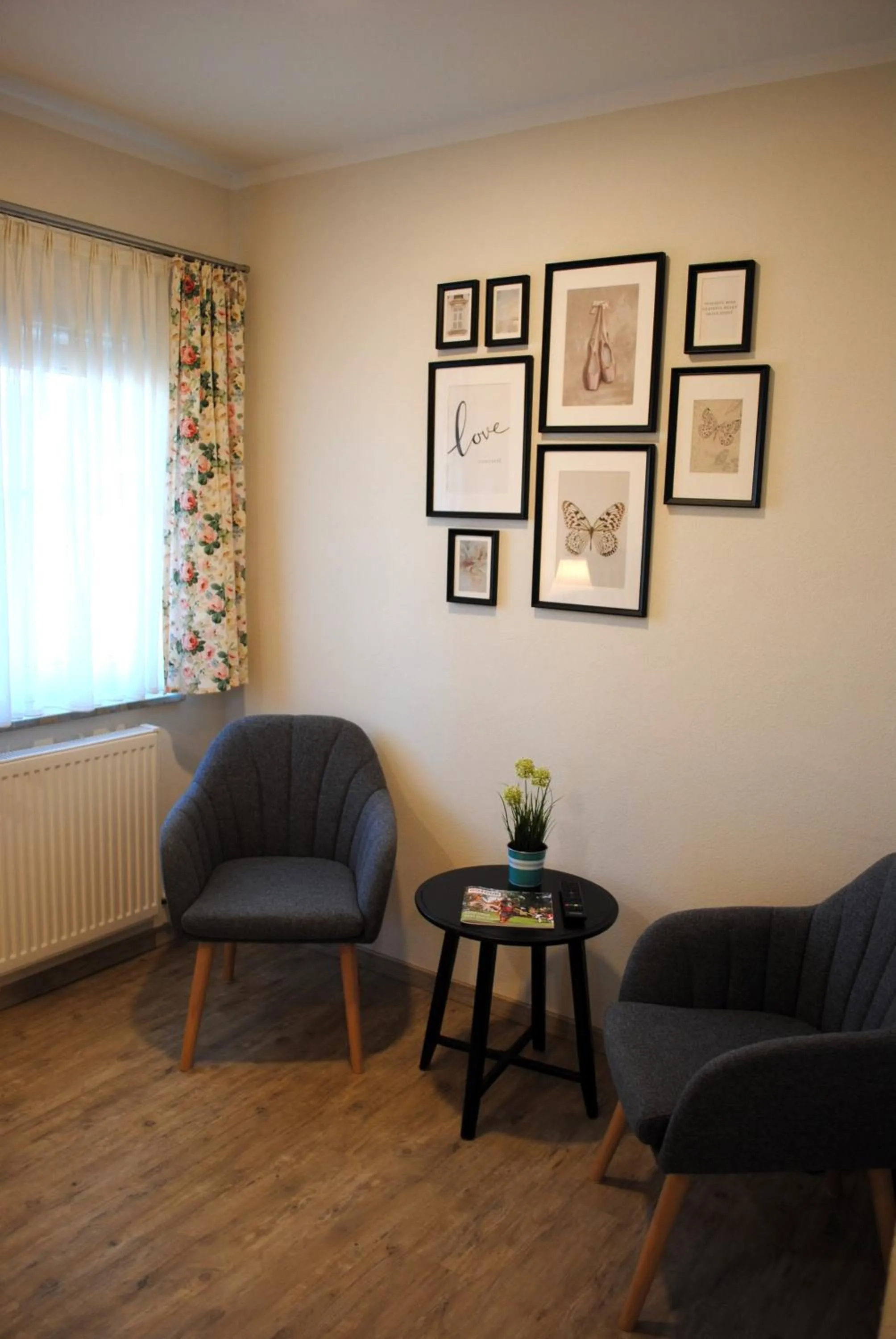 Seating area in Hotel & Café Göller