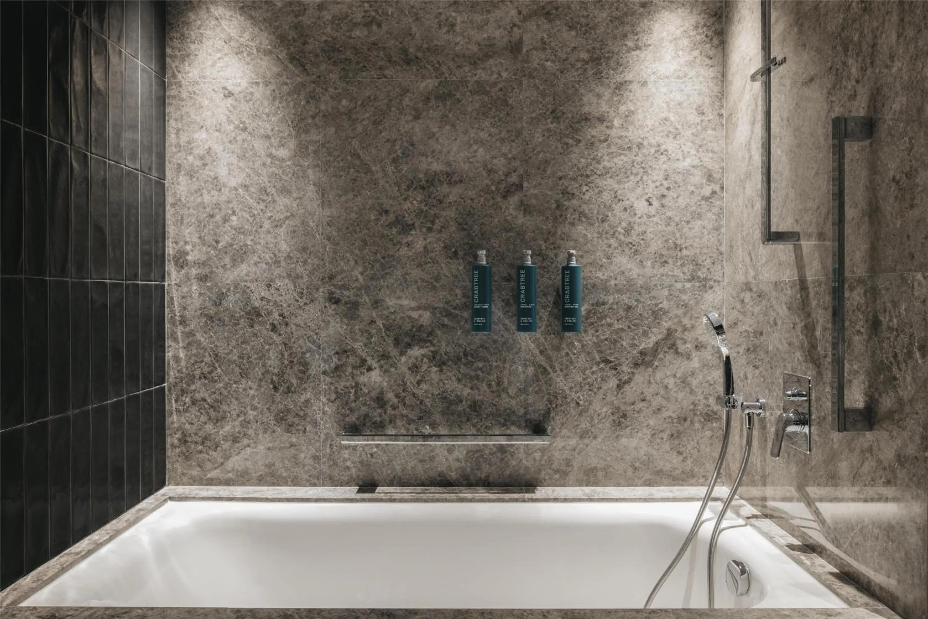 Bathroom in Hilton Singapore Orchard