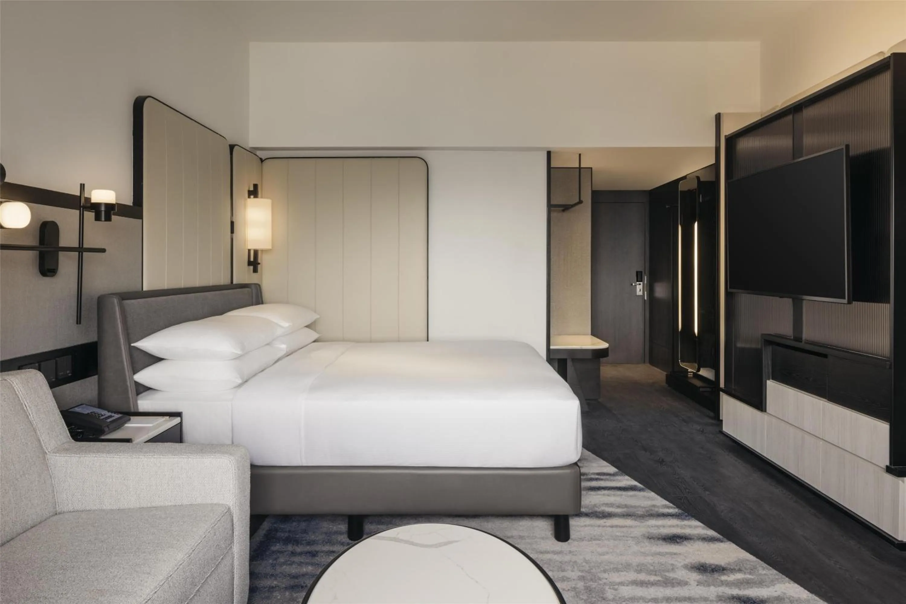 Bed in Hilton Singapore Orchard