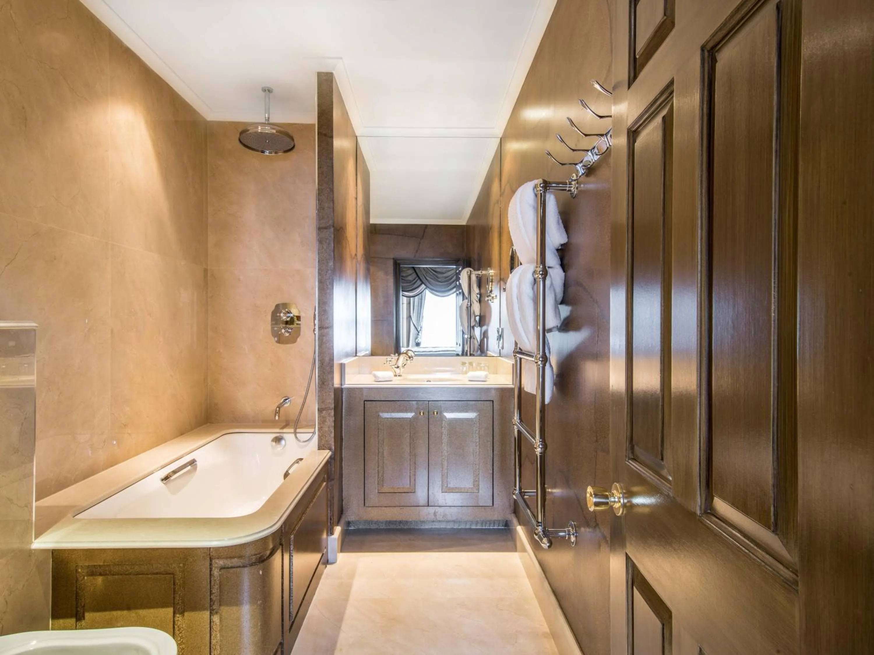 Bathroom in San Domenico House