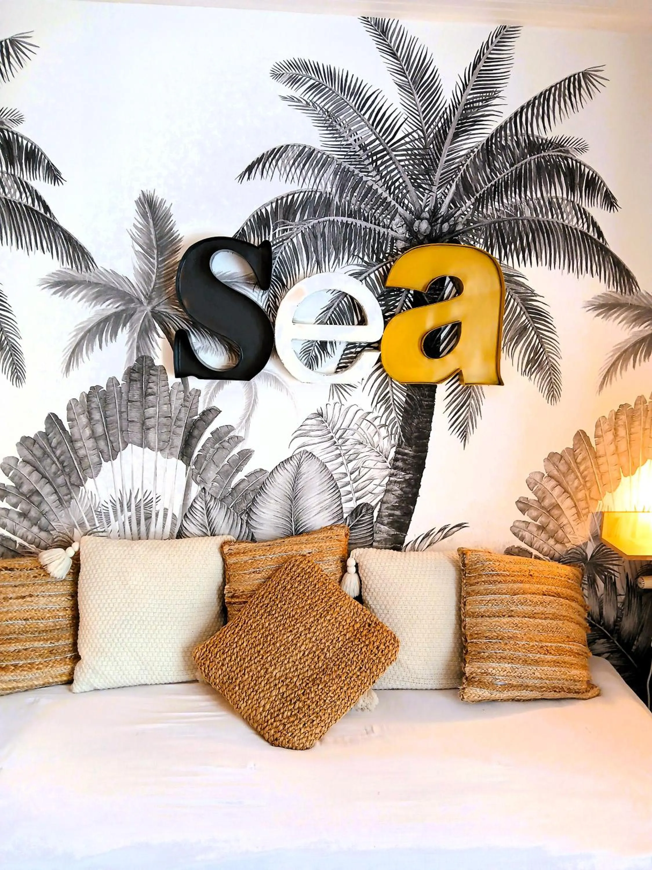 Decorative detail in Hôtel Ancre Marine & Spa Thalgo ***