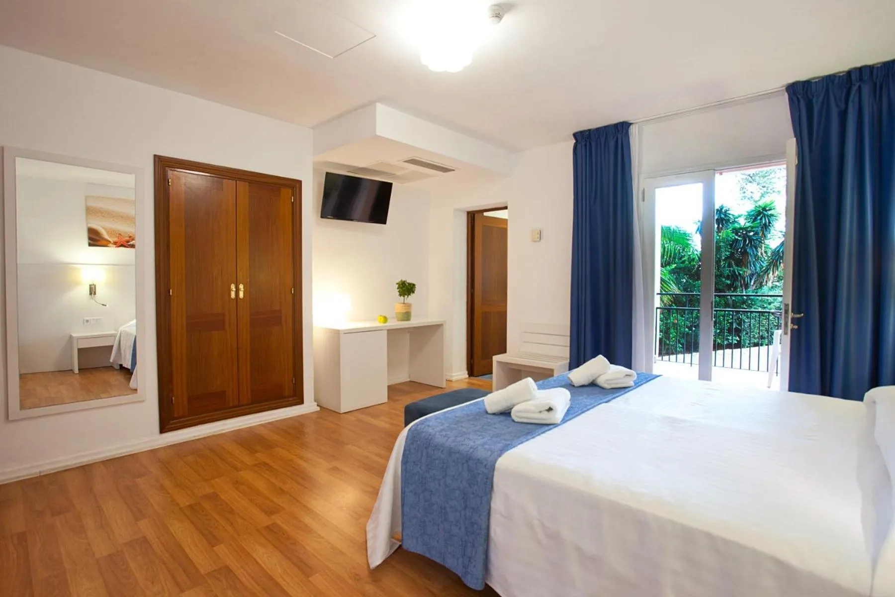 Bed in Hotel Cala Murada