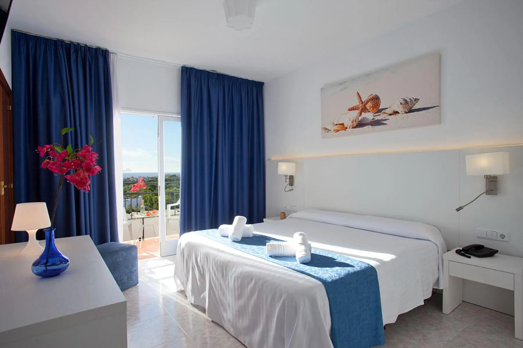Bed in Hotel Cala Murada
