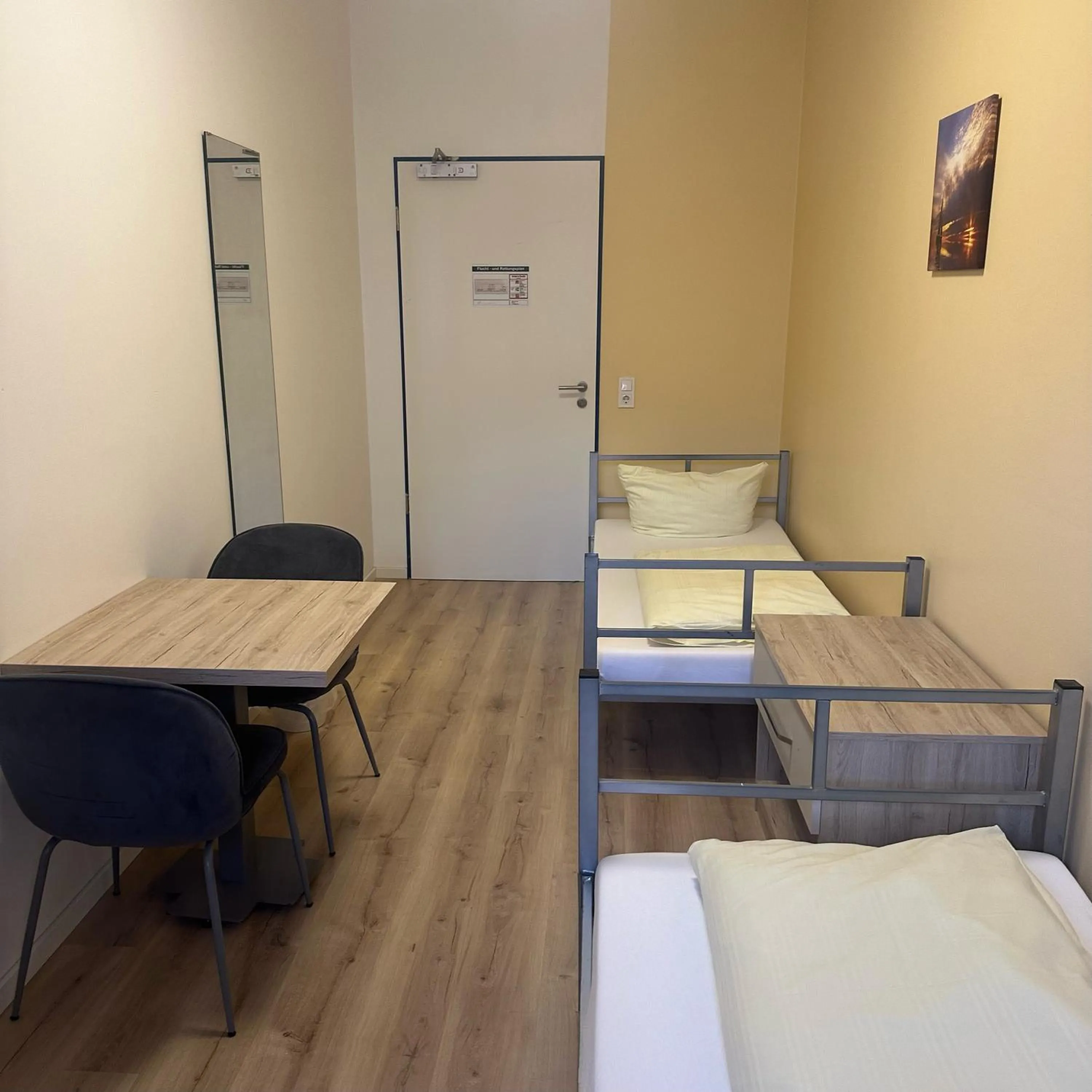 Photo of the whole room, Bed in Low Budget Hostel