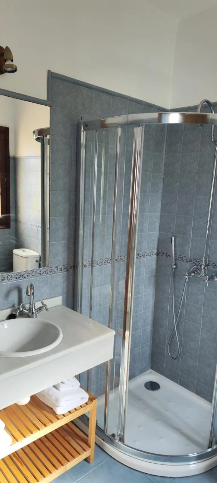 Shower in El Mirador de Deva