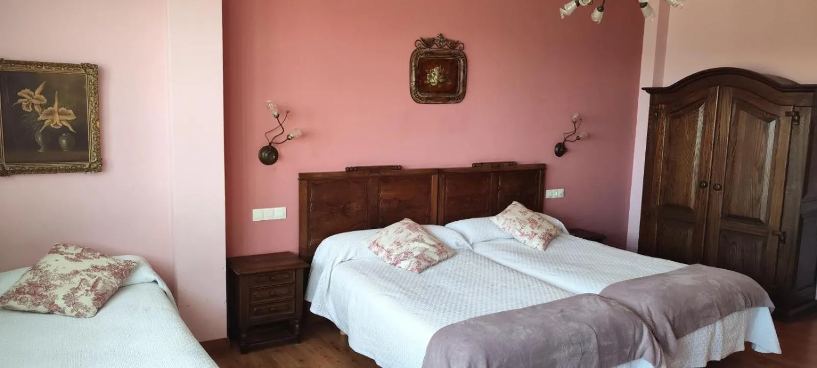 Photo of the whole room, Bed in El Mirador de Deva