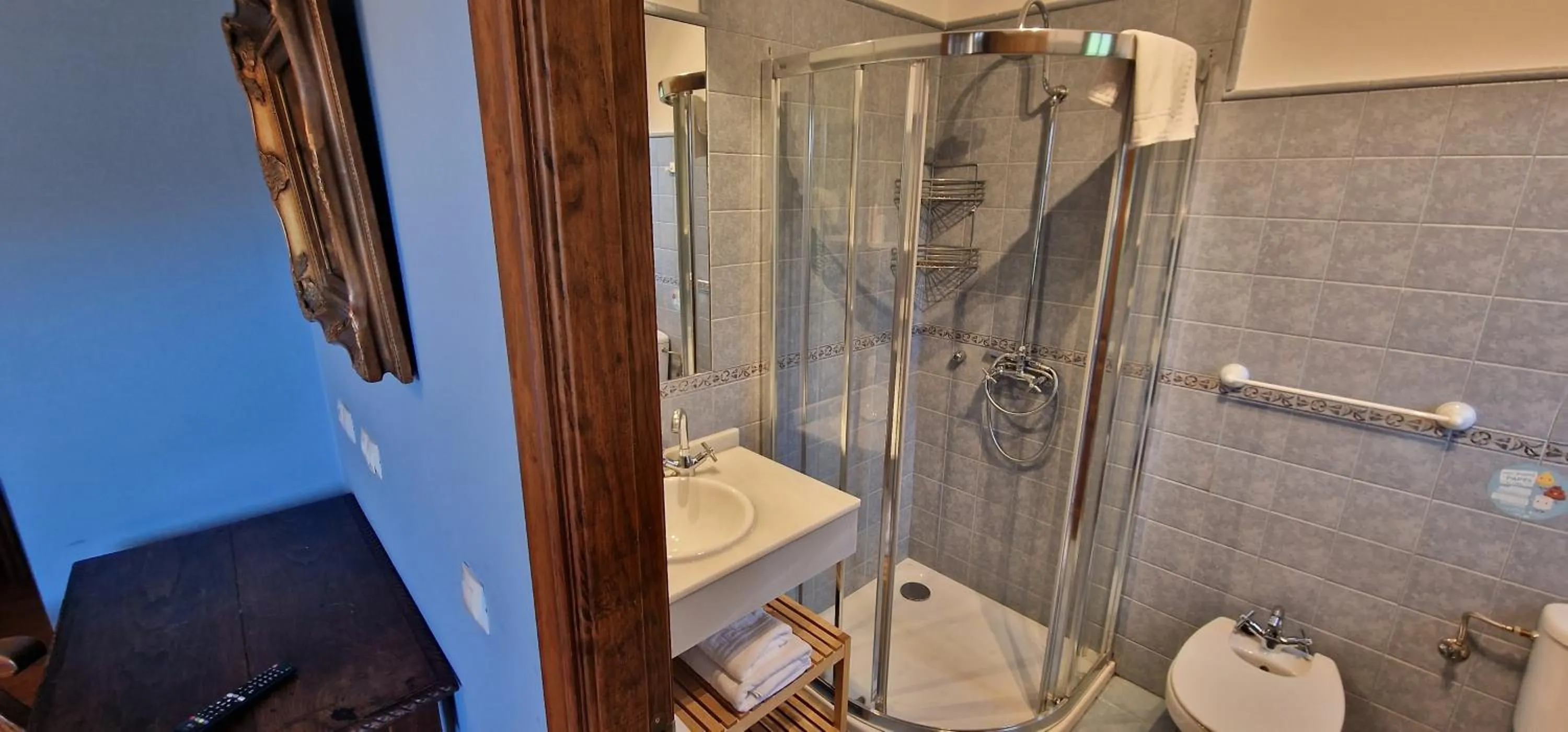 Shower in El Mirador de Deva