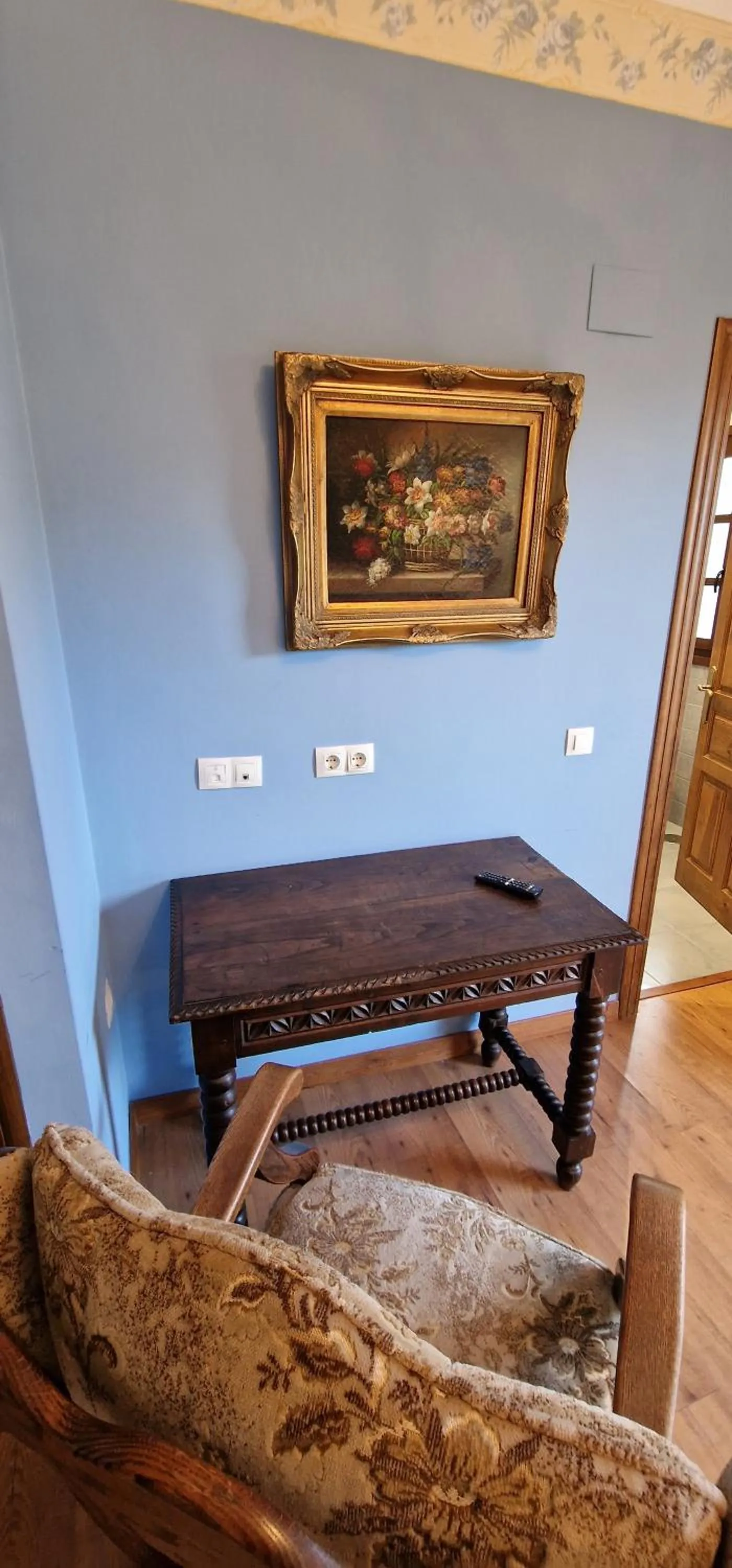 Seating area in El Mirador de Deva