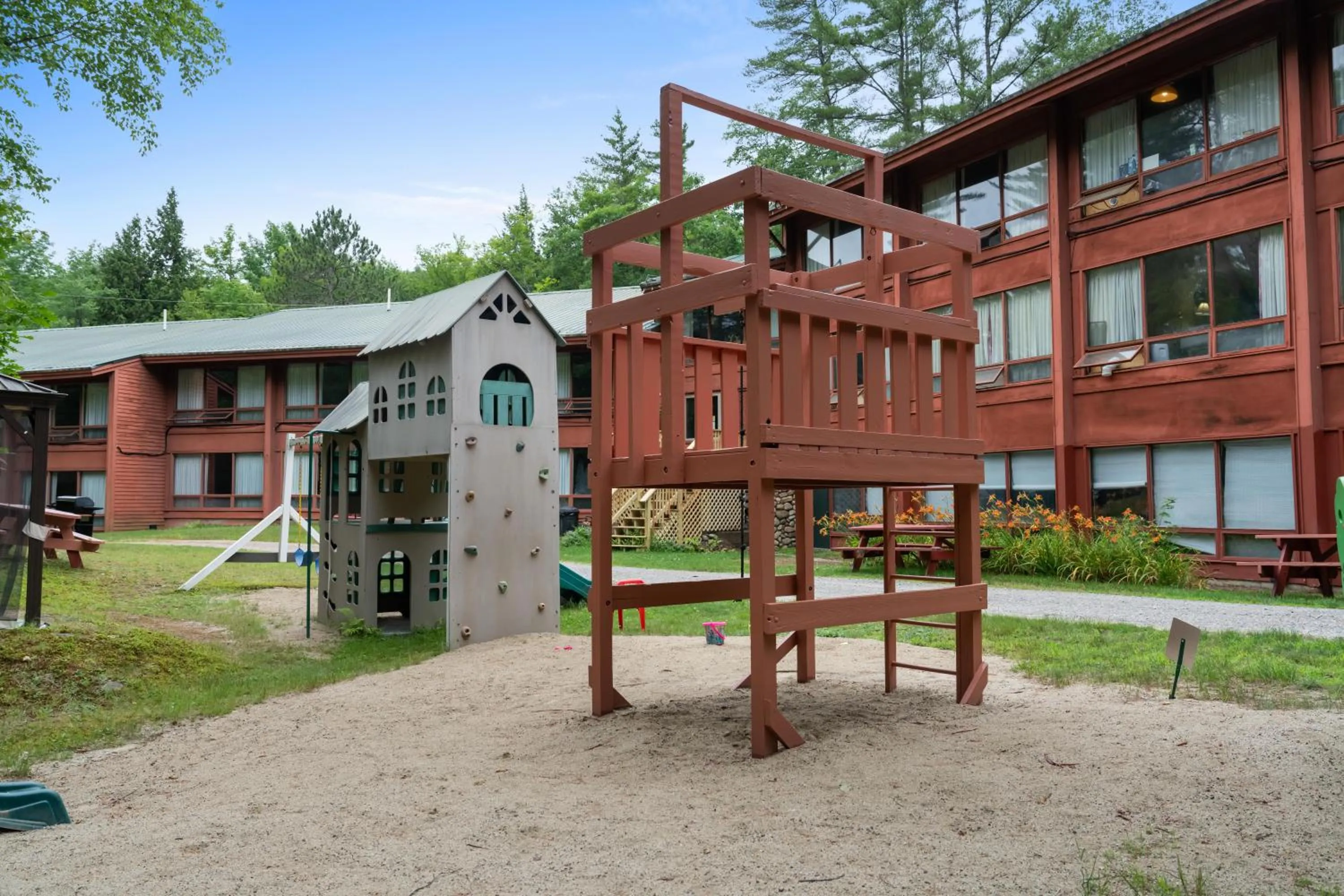 Children play ground in Evergreen Valley Inn
