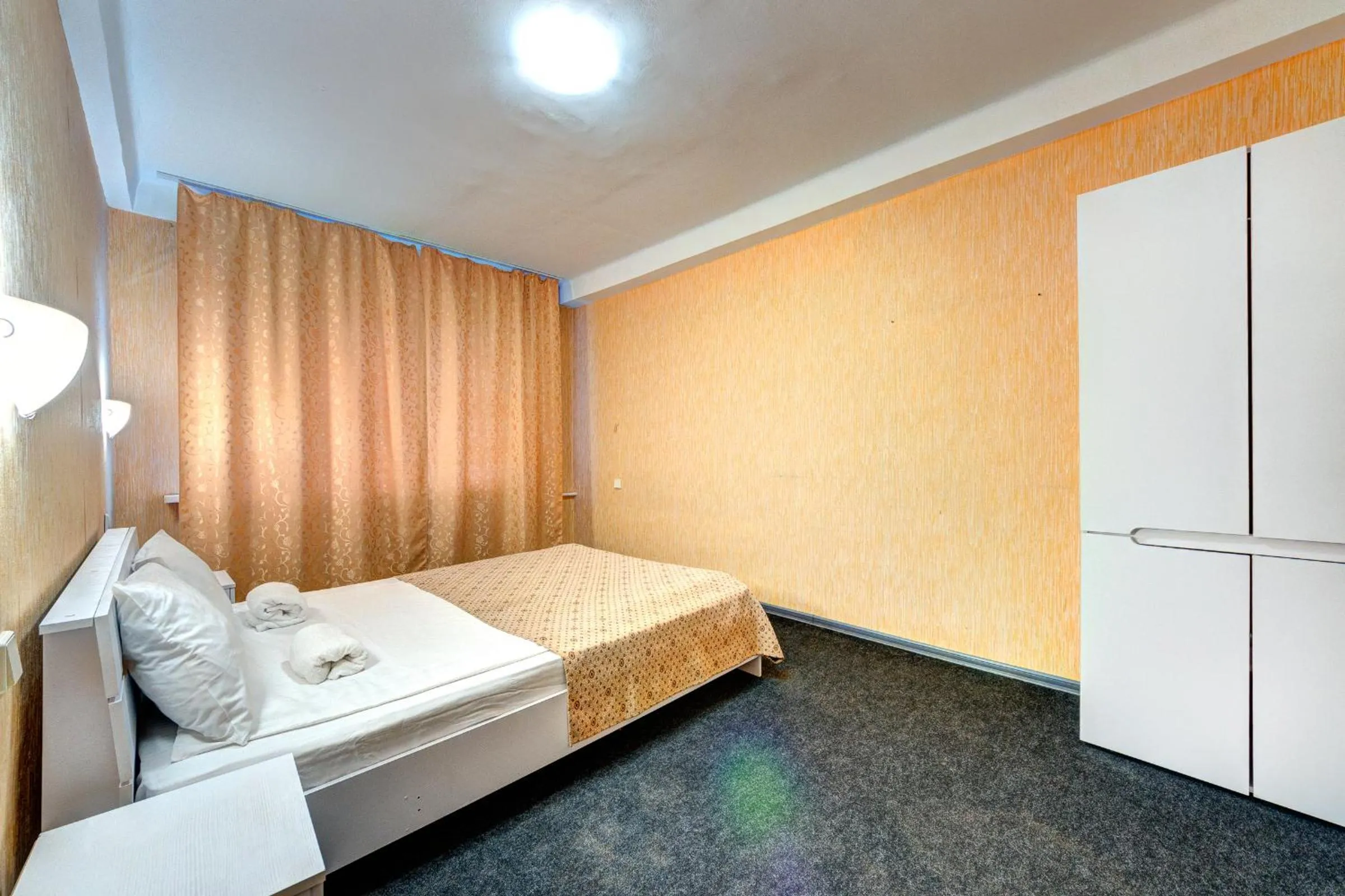 Photo of the whole room, Bed in Holosiyvsky Hotel