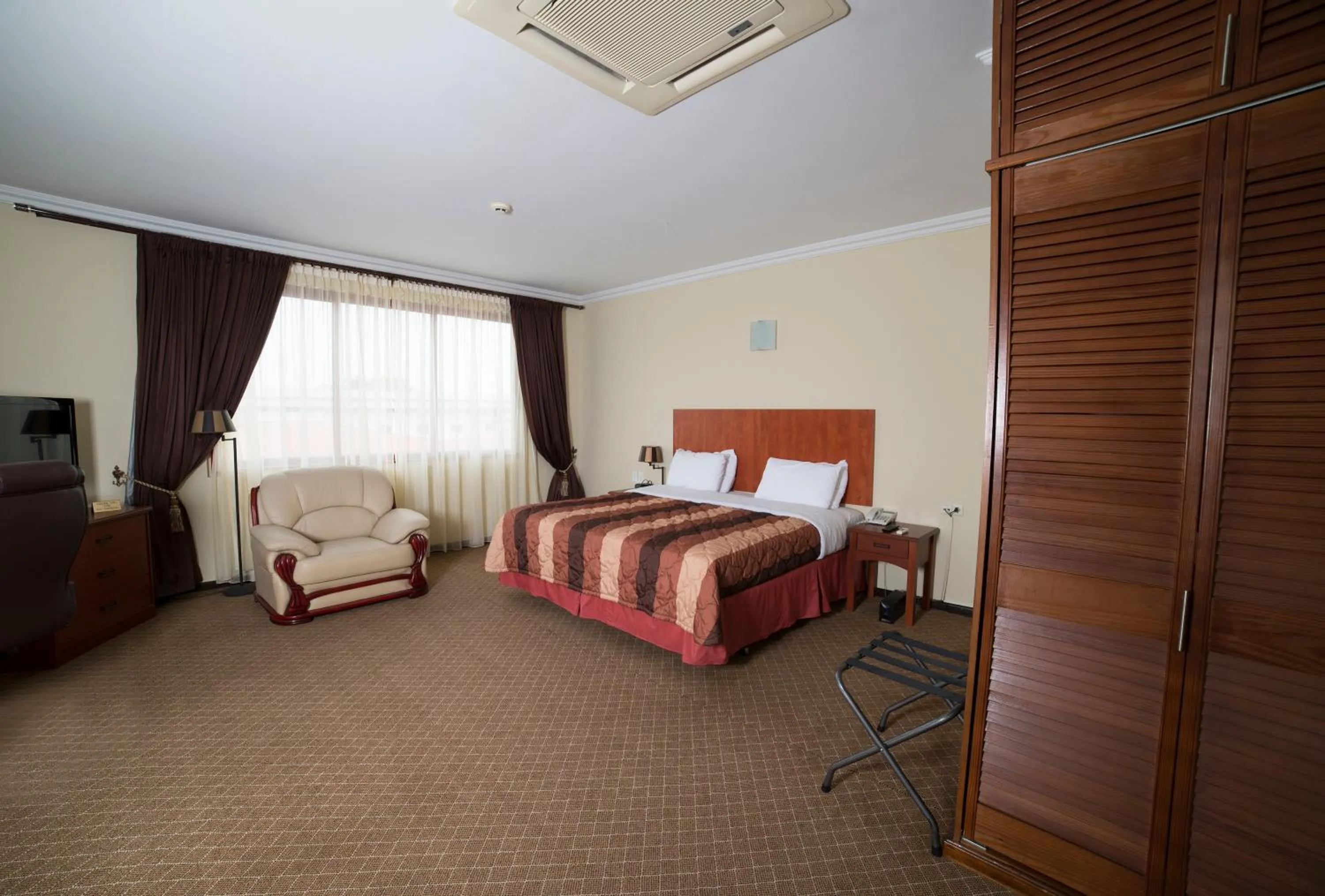 Seating area in Hotel Elegance NV