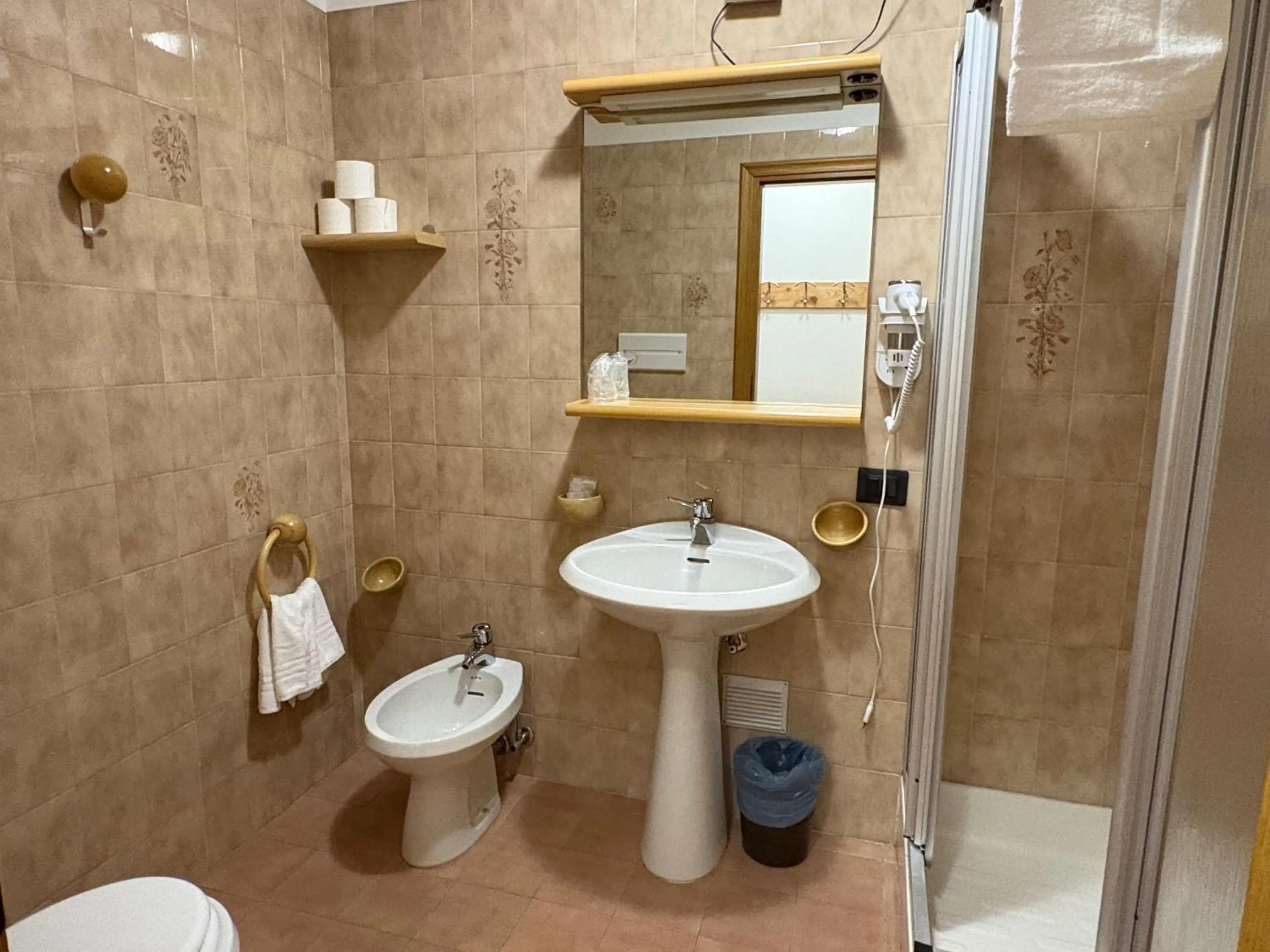 Shower in Locanda dal Giulio al Fratè B&B