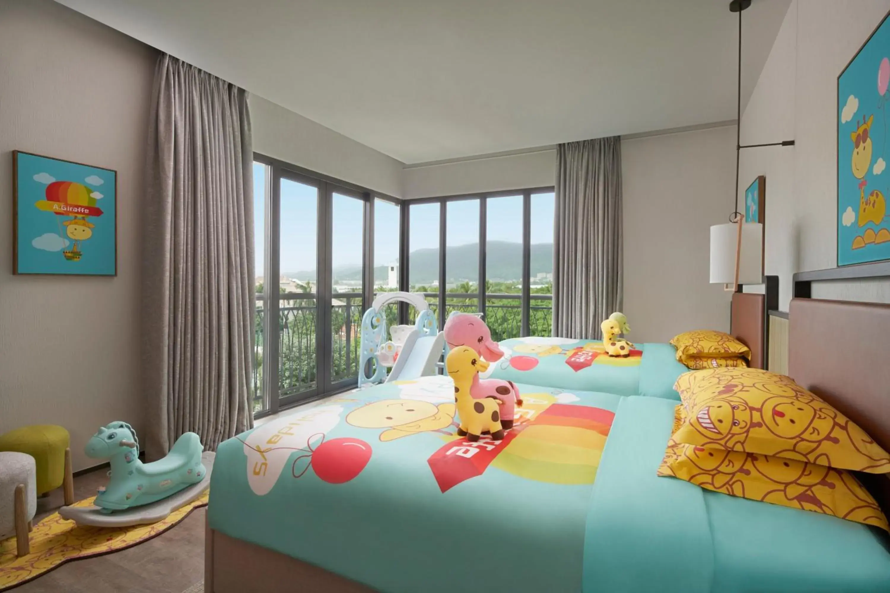 Family Room with Two Double Beds in Sanya Marriott Yalong Bay Resort & Spa Family Room with Two Double Beds in Sanya Marriott Yalong Bay Resort & Spa