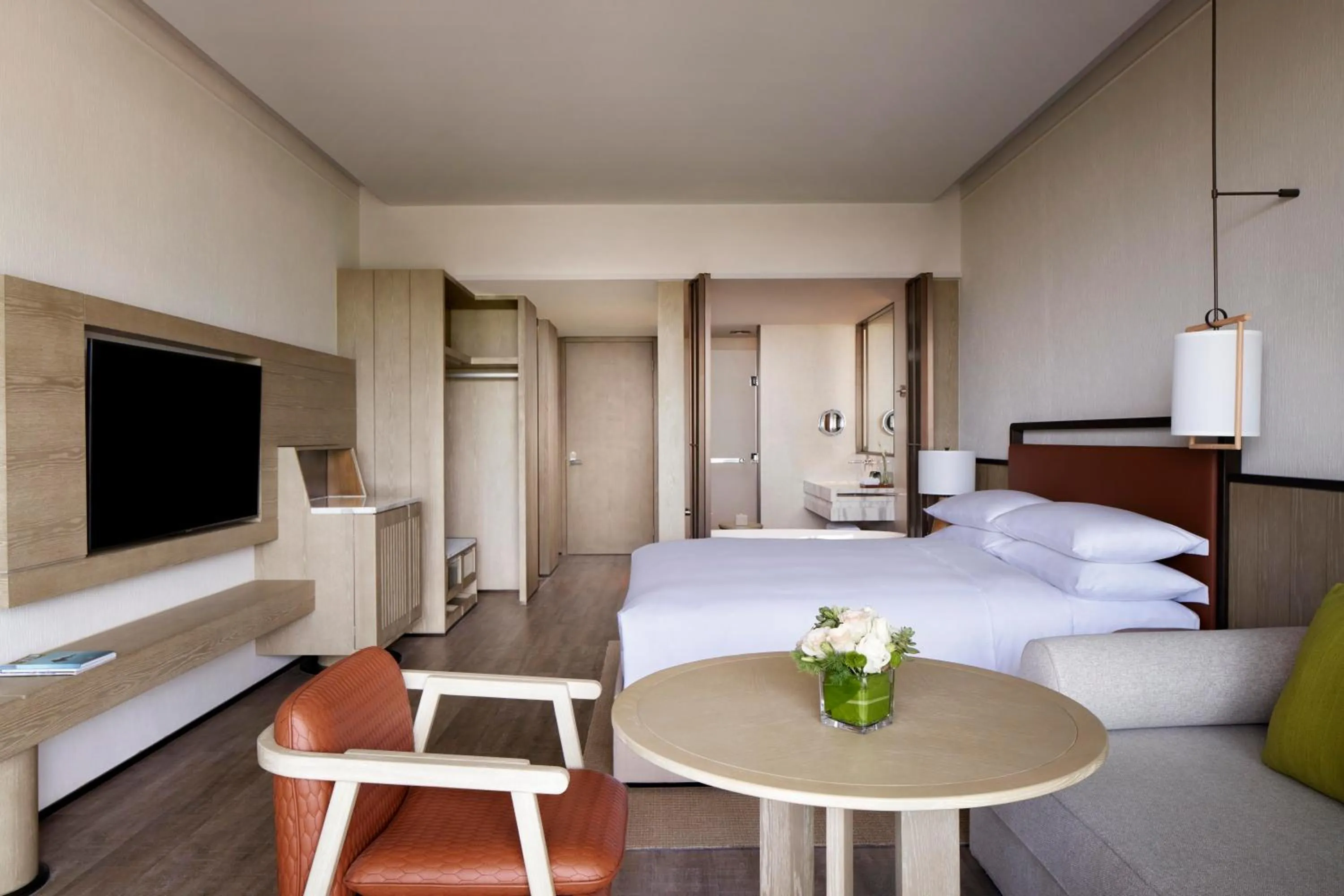 Photo of the whole room, Bed in Sanya Marriott Yalong Bay Resort & Spa