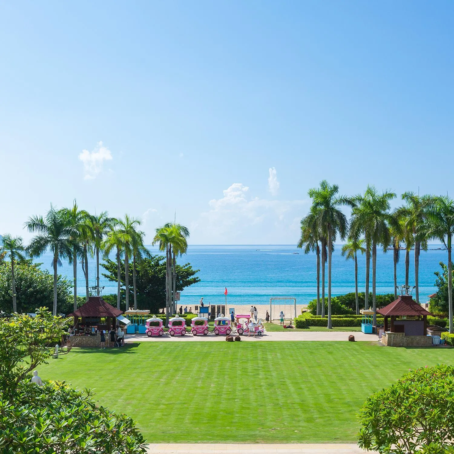 Garden in Sanya Marriott Yalong Bay Resort & Spa