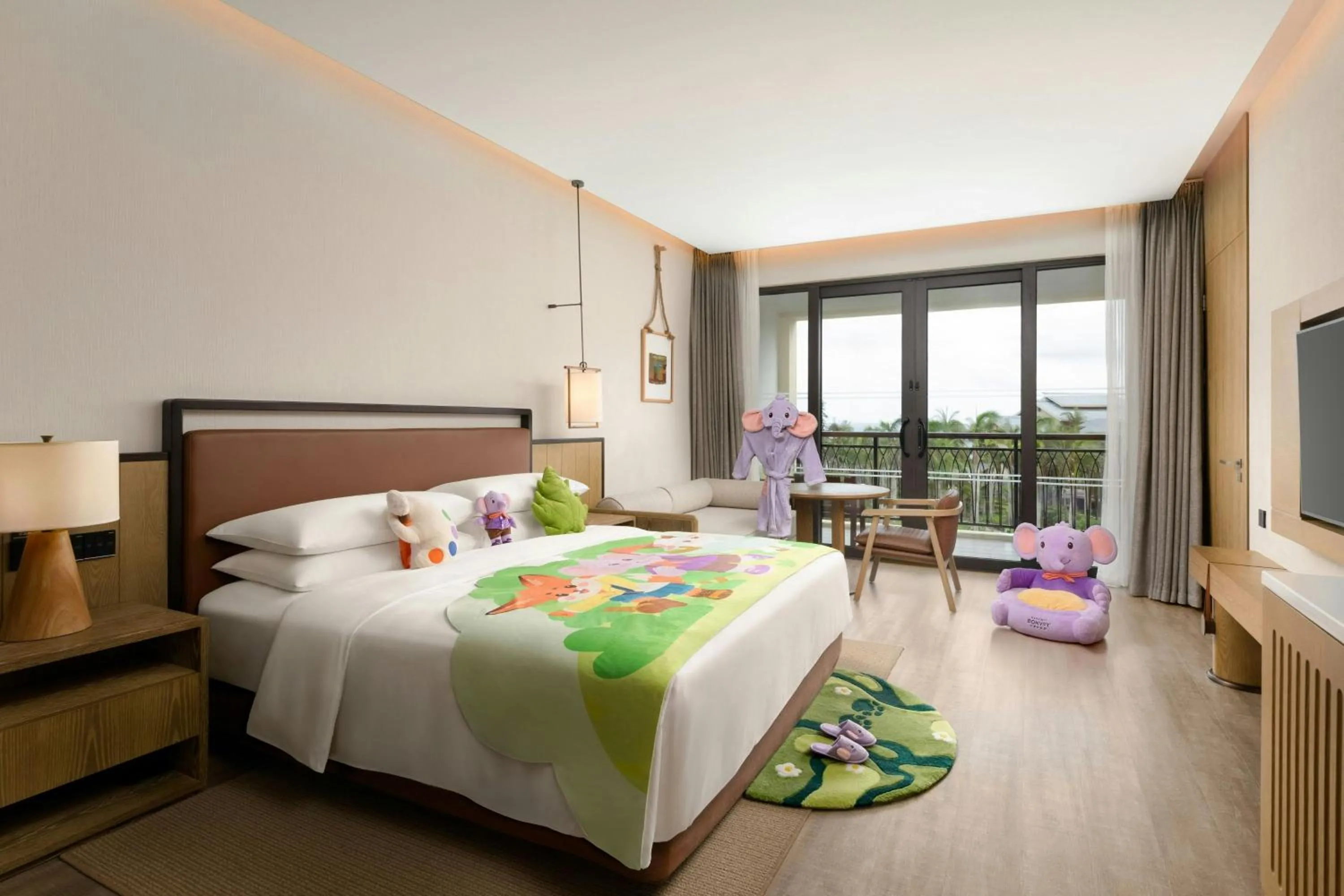 Photo of the whole room, Bed in Sanya Marriott Yalong Bay Resort & Spa