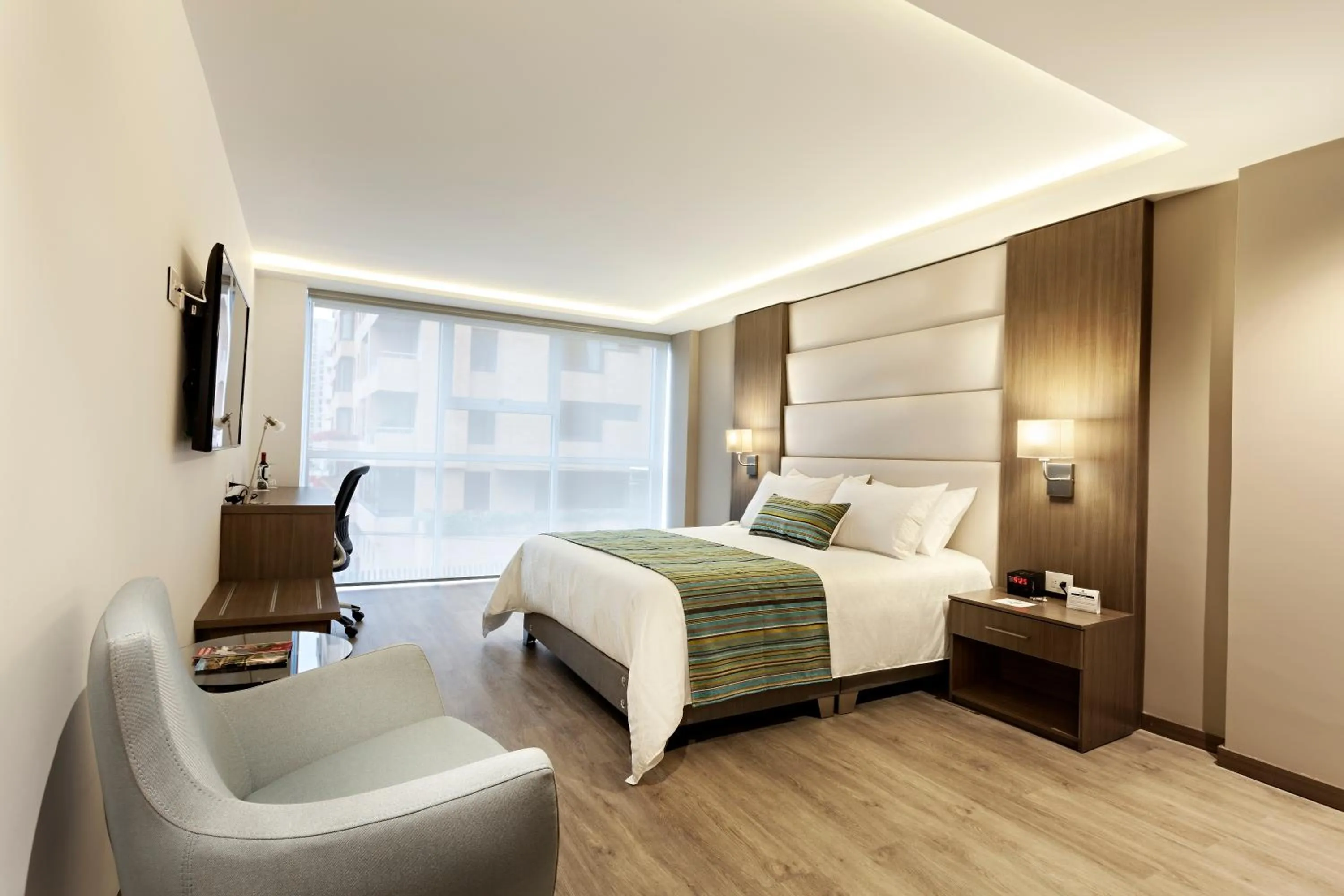 Photo of the whole room, Bed in San Juan Hotel Boutique Pasto