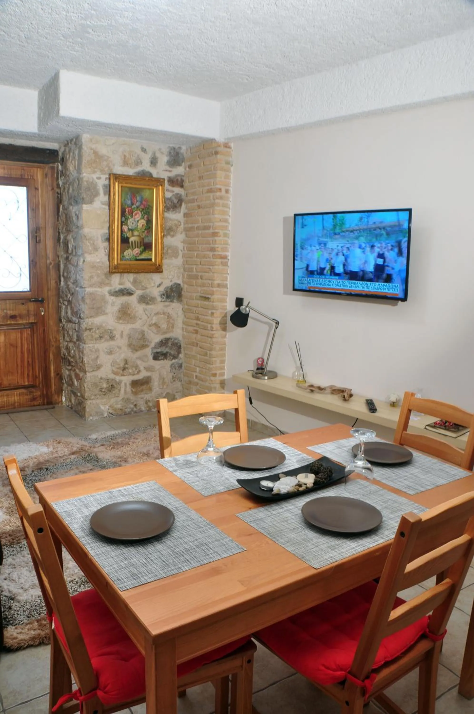 TV and multimedia in Limni Stone Apartments