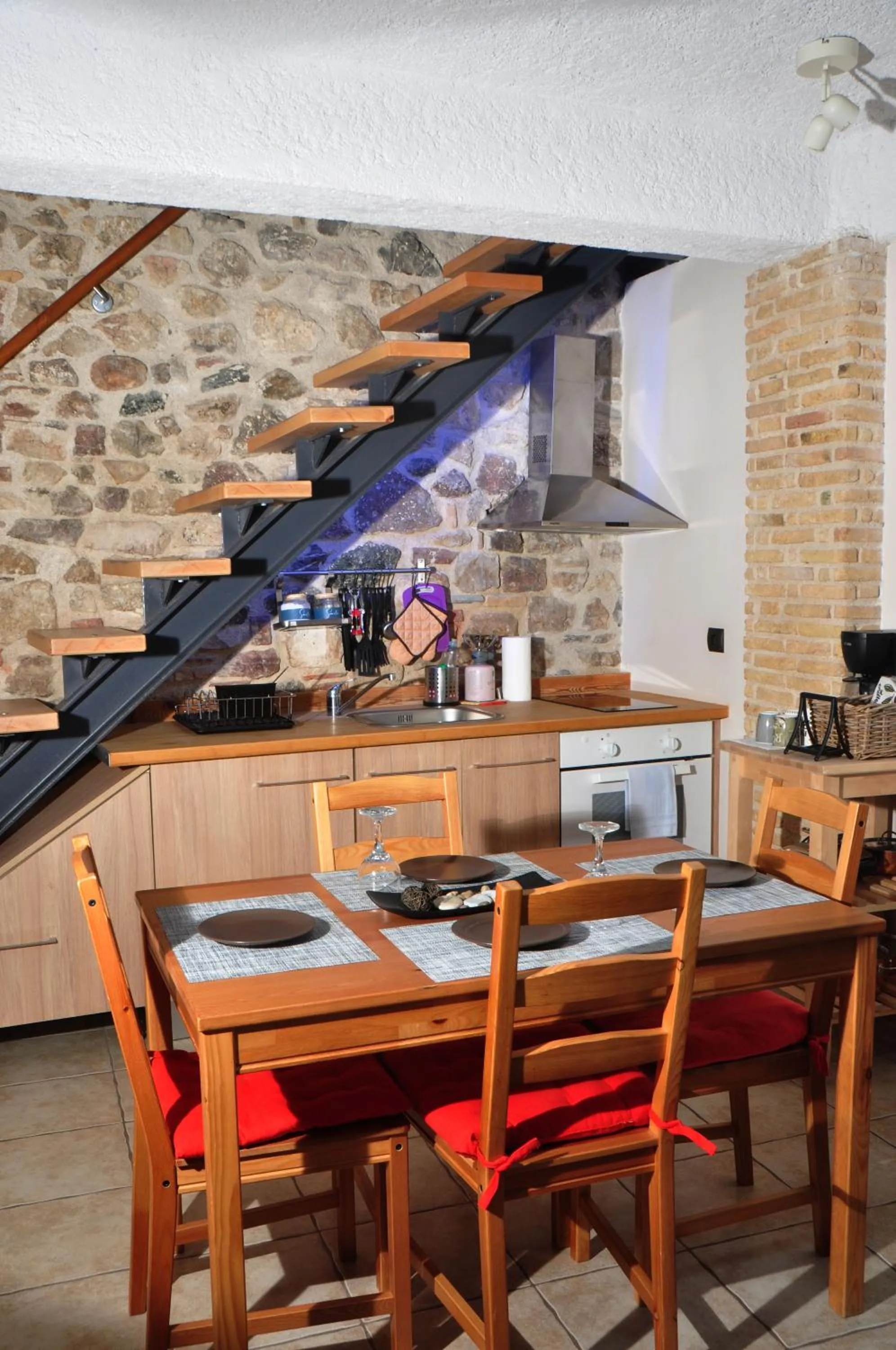 Kitchen or kitchenette in Limni Stone Apartments