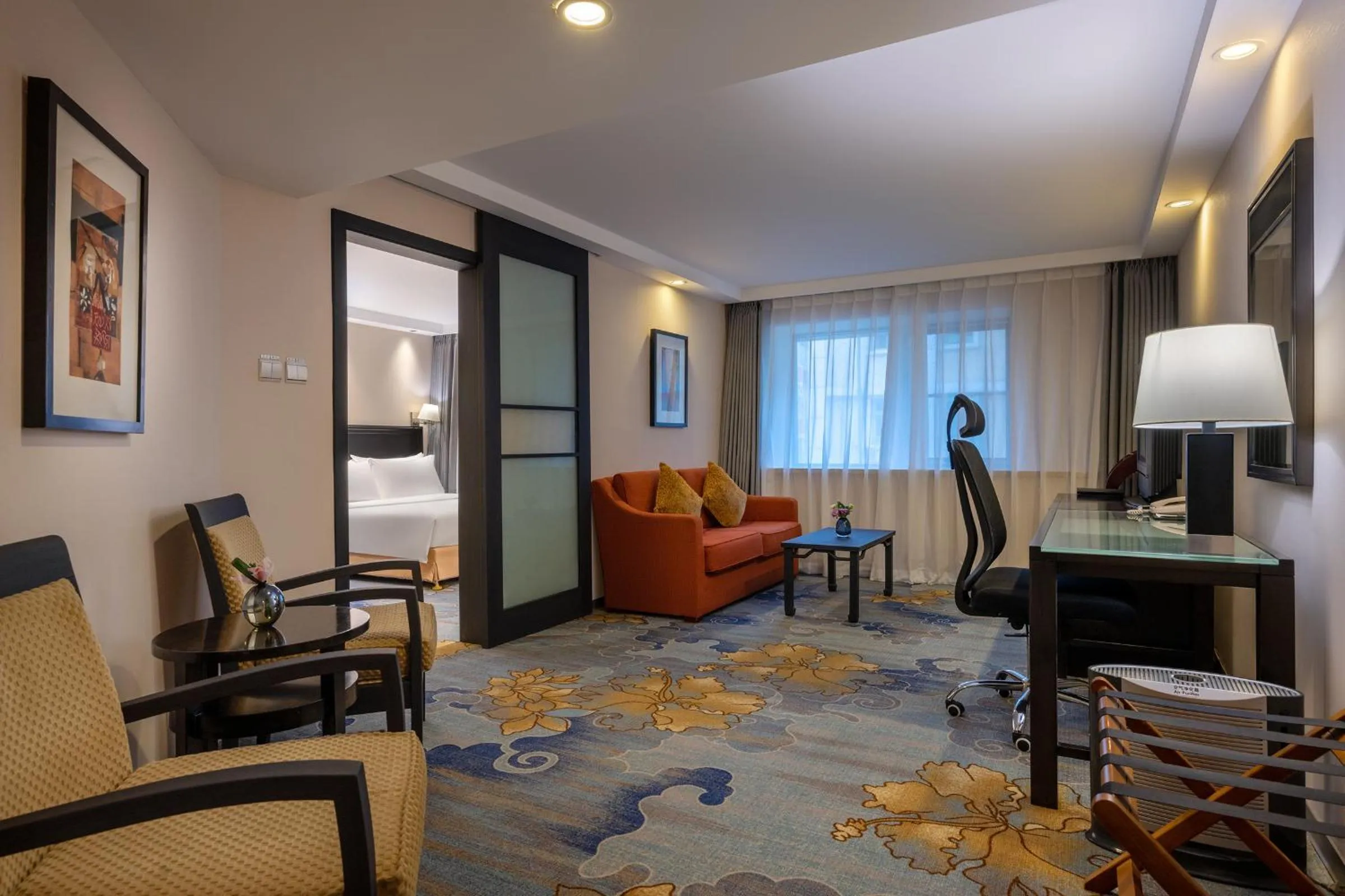 Living room in Sunworld Hotel Wangfujing