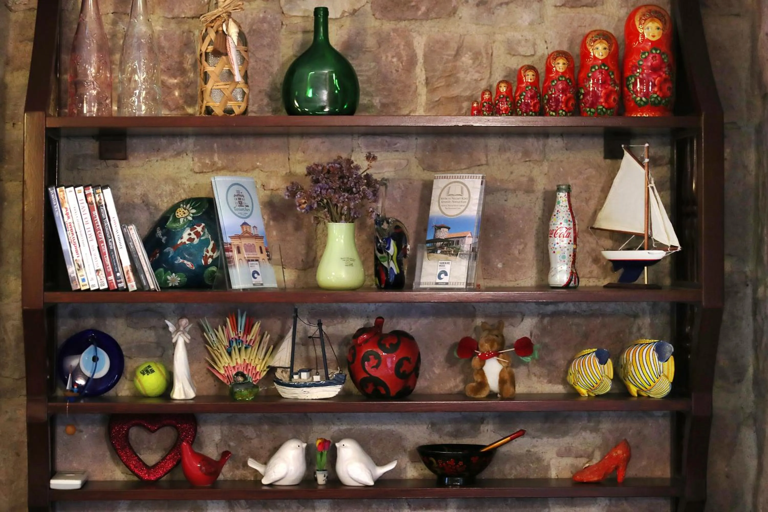 Decorative detail in YundAntik Cunda Konaklari