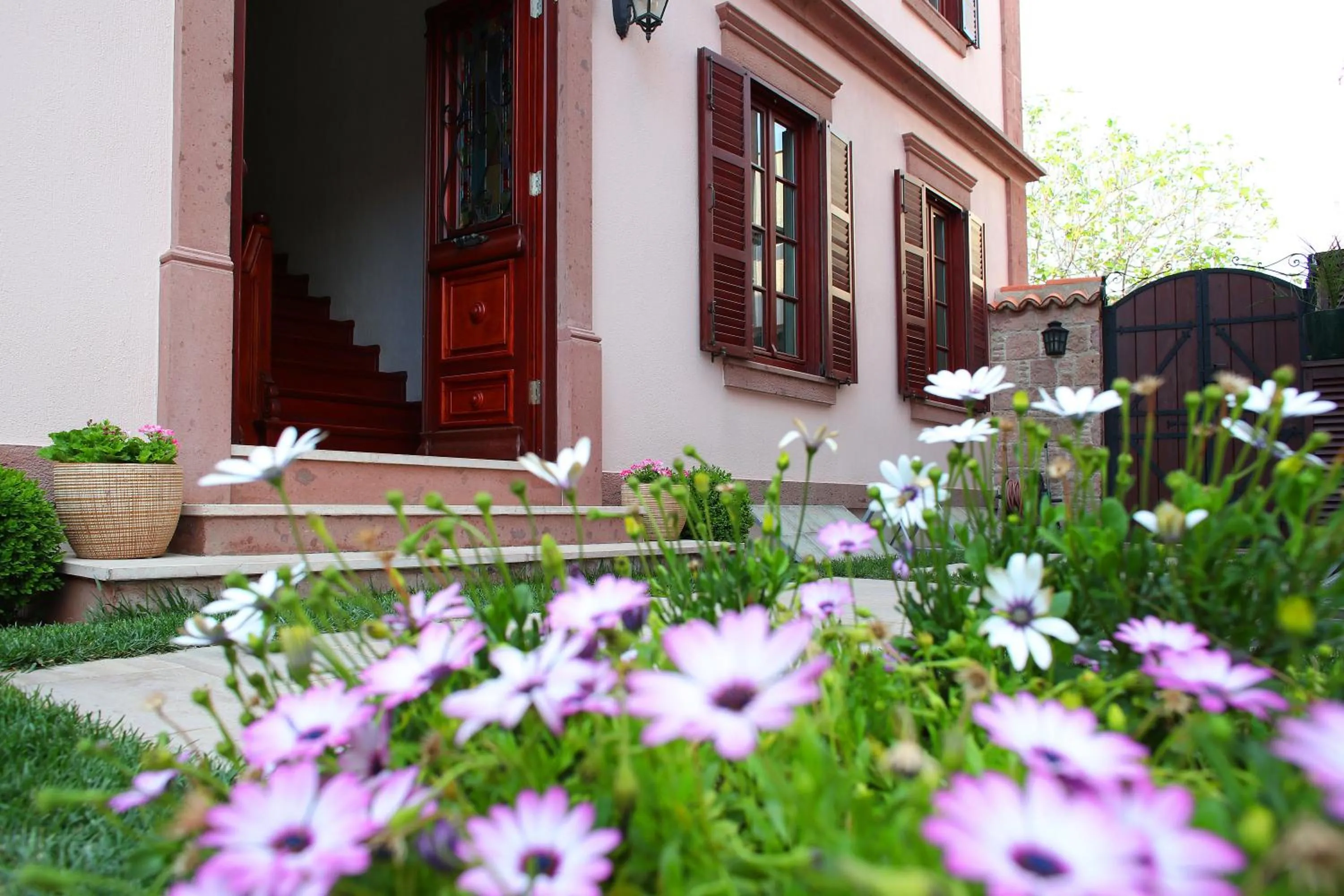 Property building in YundAntik Cunda Konaklari