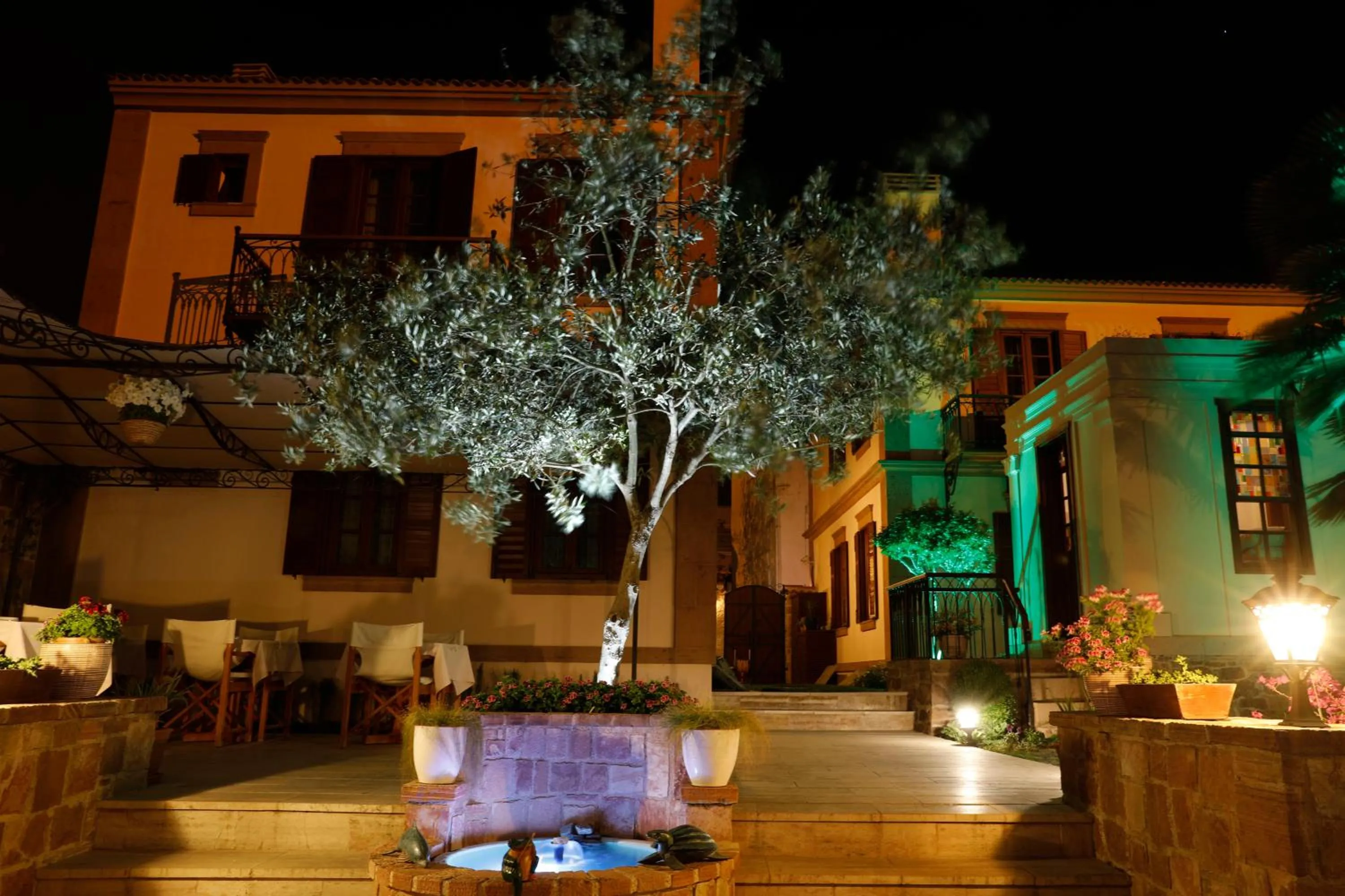 Night in YundAntik Cunda Konaklari